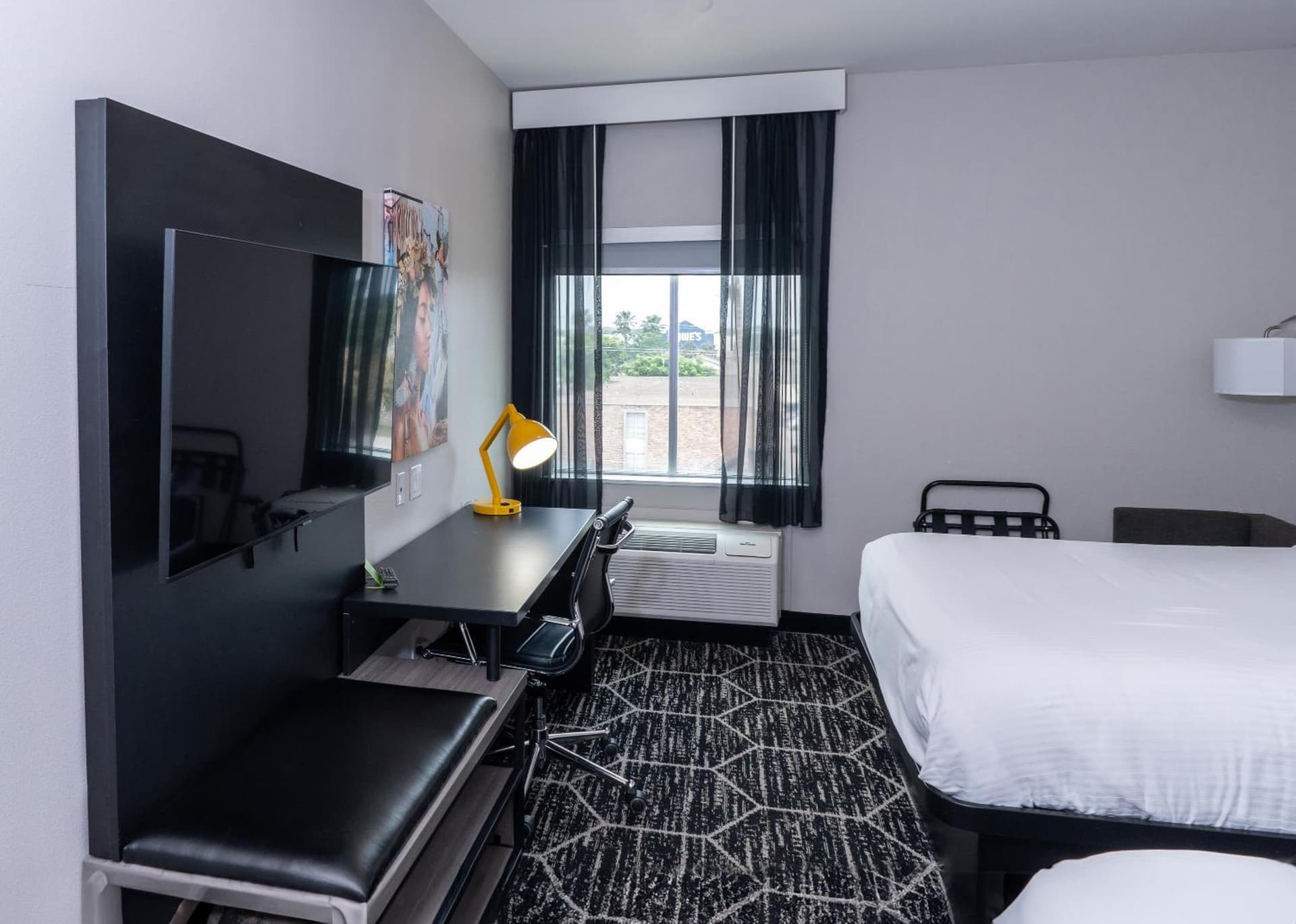 La Quinta Inn & Suites by Wyndham Corpus Christi Southeast gallery photo in Corpus Christi, TX — image 36