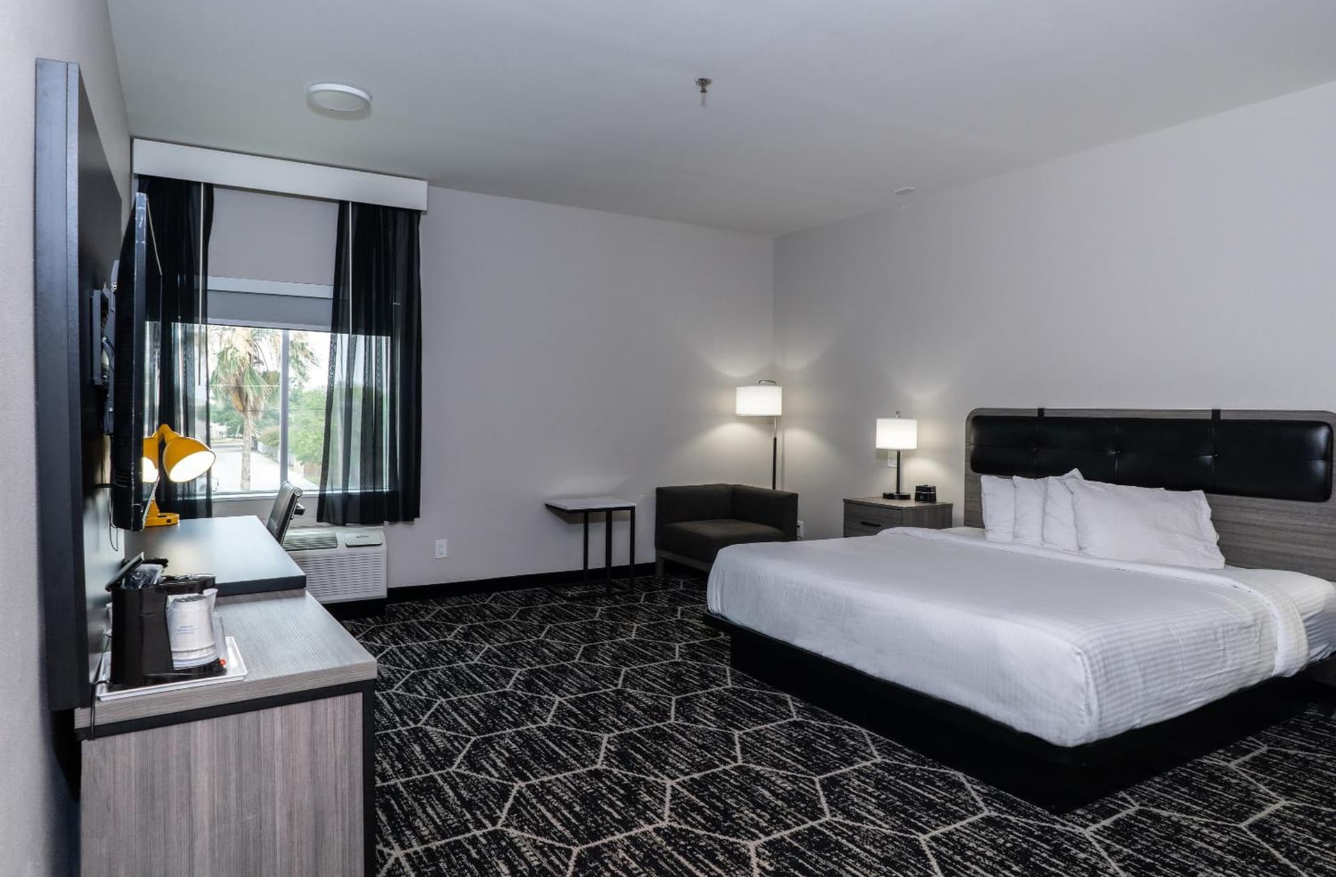 La Quinta Inn & Suites by Wyndham Corpus Christi Southeast gallery photo in Corpus Christi, TX — image 58