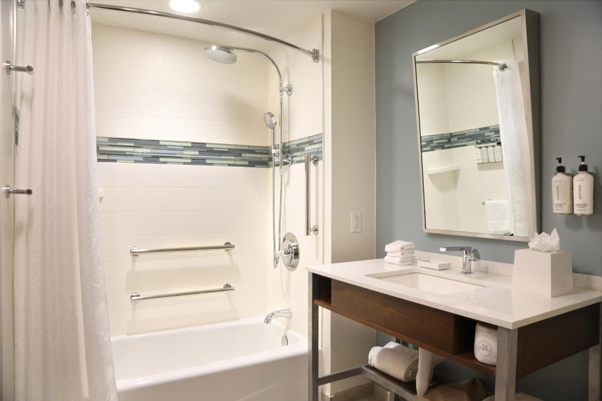 EVEN Hotel Alpharetta - Avalon Area by IHG gallery photo in Alpharetta, GA — image 31