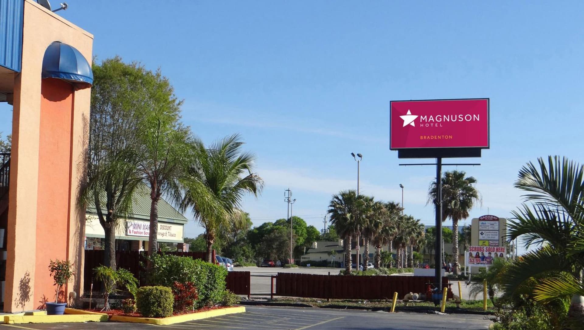 Magnuson Hotel Bradenton interior in Bradenton, FL — gallery photo 2