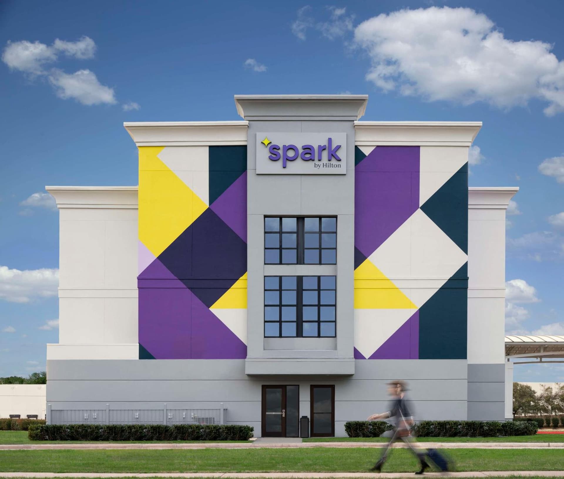 Spark By Hilton Houston Bush Intercontinental Airport interior in Houston, TX — gallery photo 2