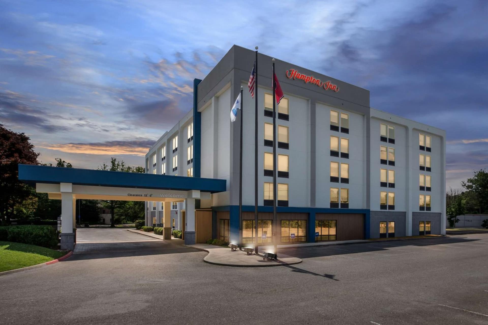 Hampton Inn Knoxville-Airport interior in Alcoa, TN — gallery photo 2