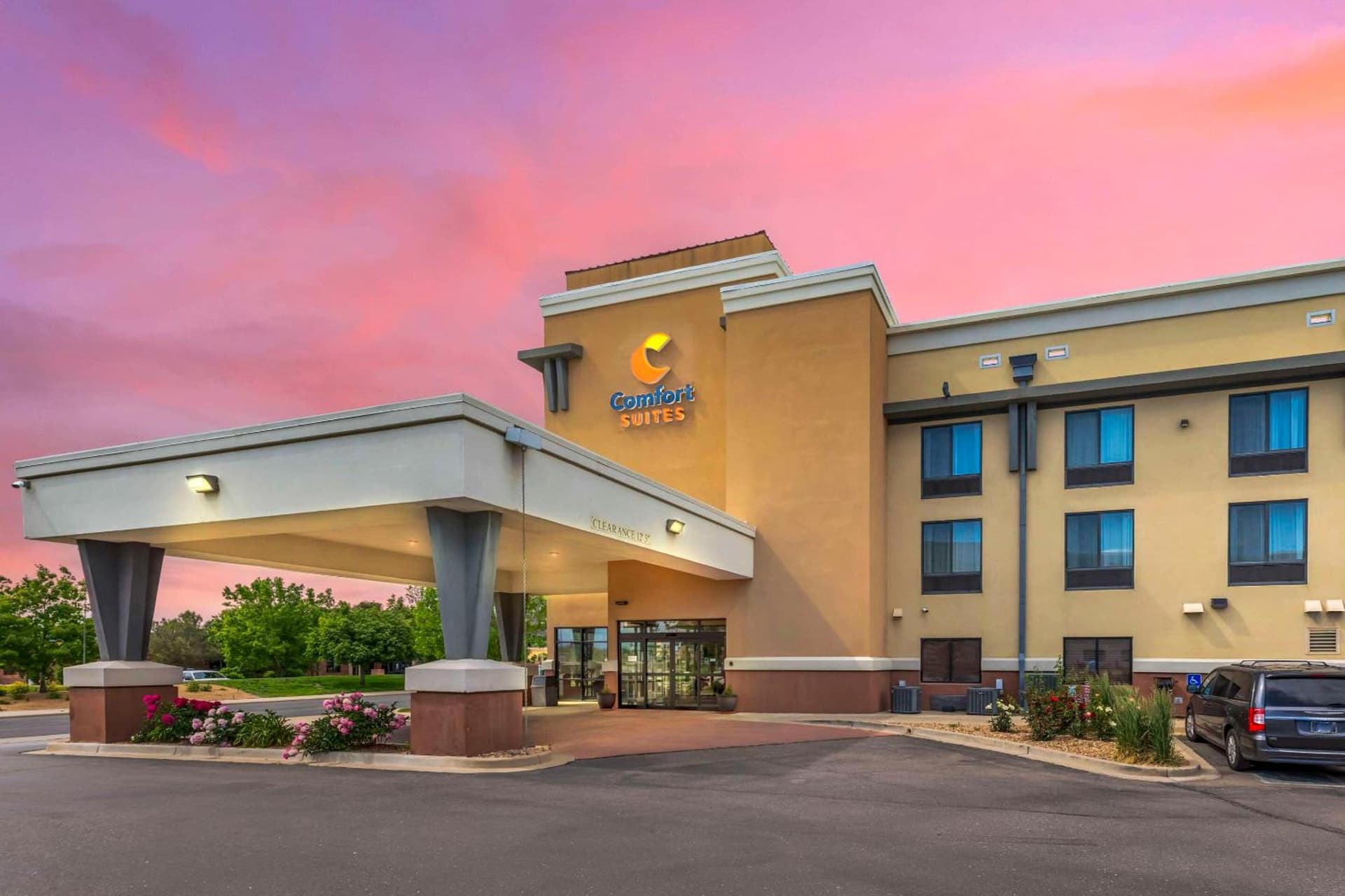 Comfort Suites Longmont property views in Longmont, CO — gallery photo 3