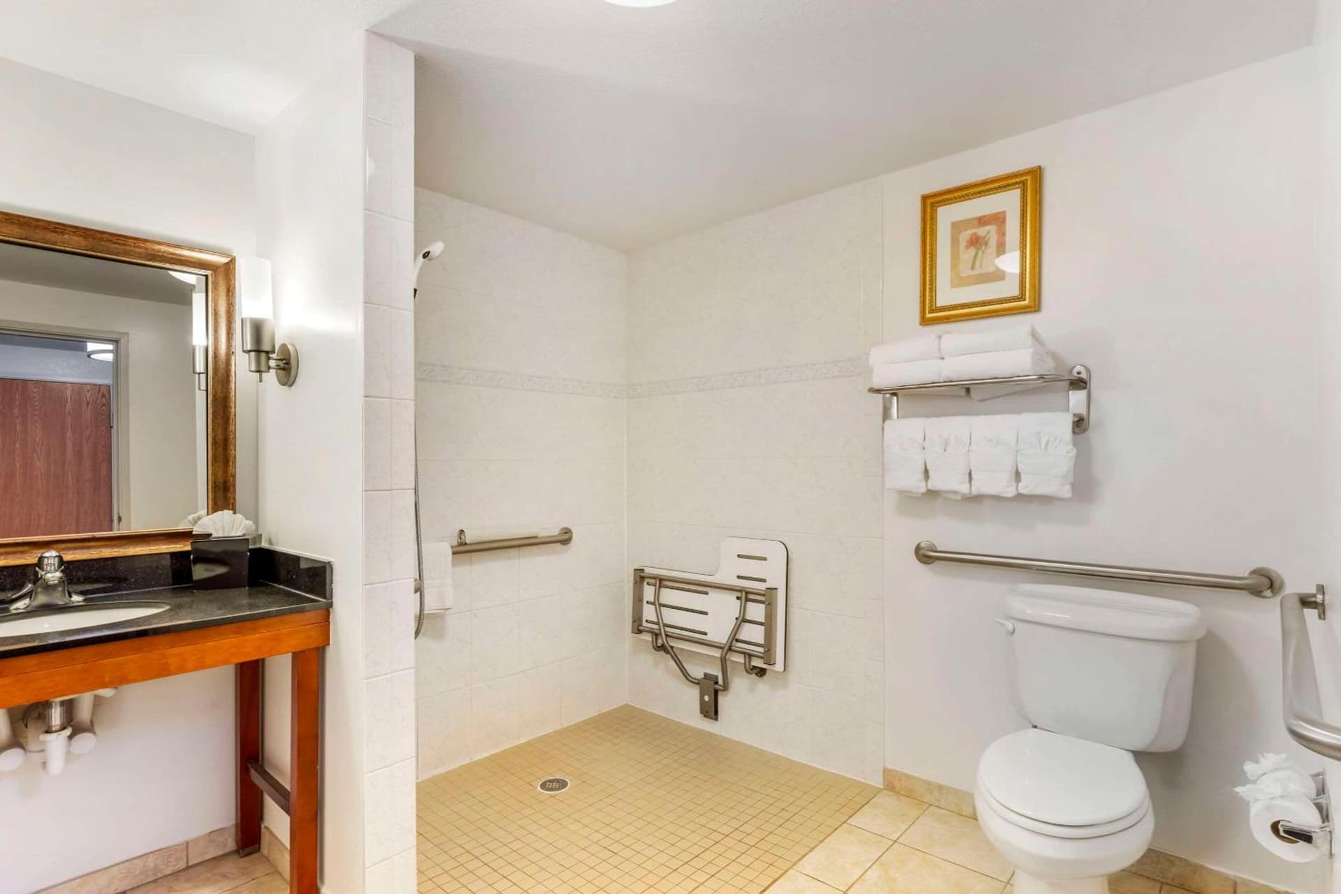 Comfort Suites Longmont gallery photo in Longmont, CO — image 39
