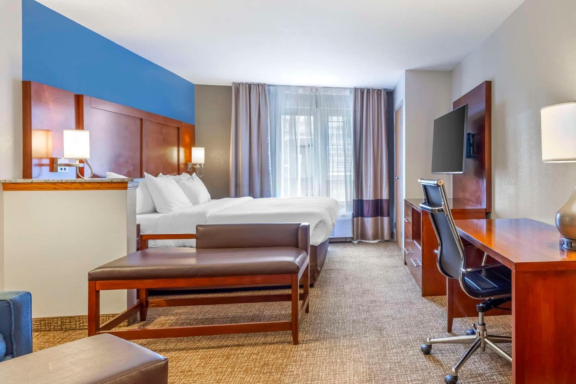 Comfort Suites Longmont gallery photo in Longmont, CO — image 17