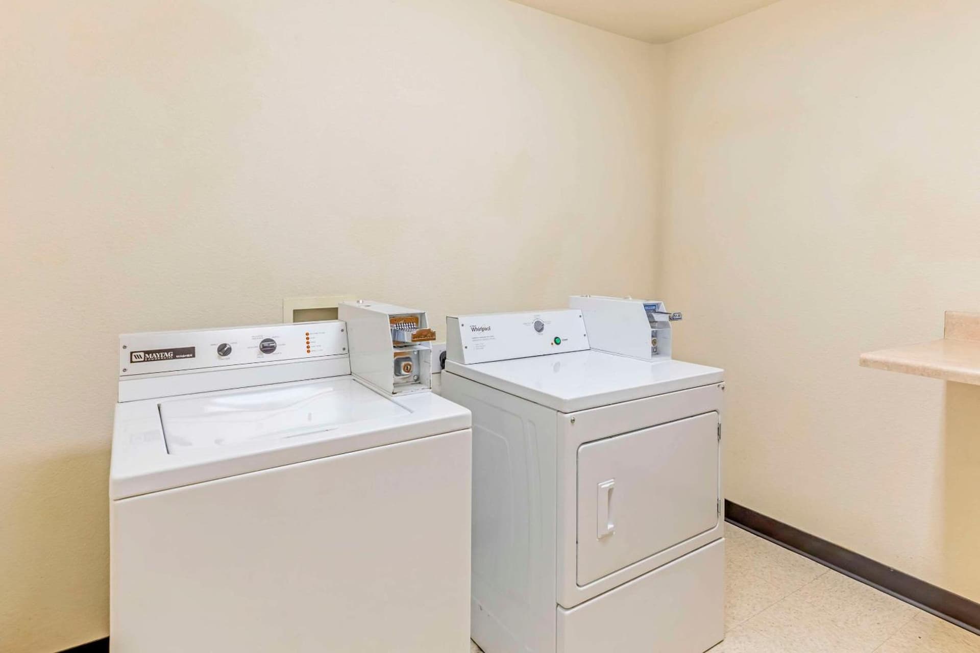 Comfort Suites Longmont gallery photo in Longmont, CO — image 37