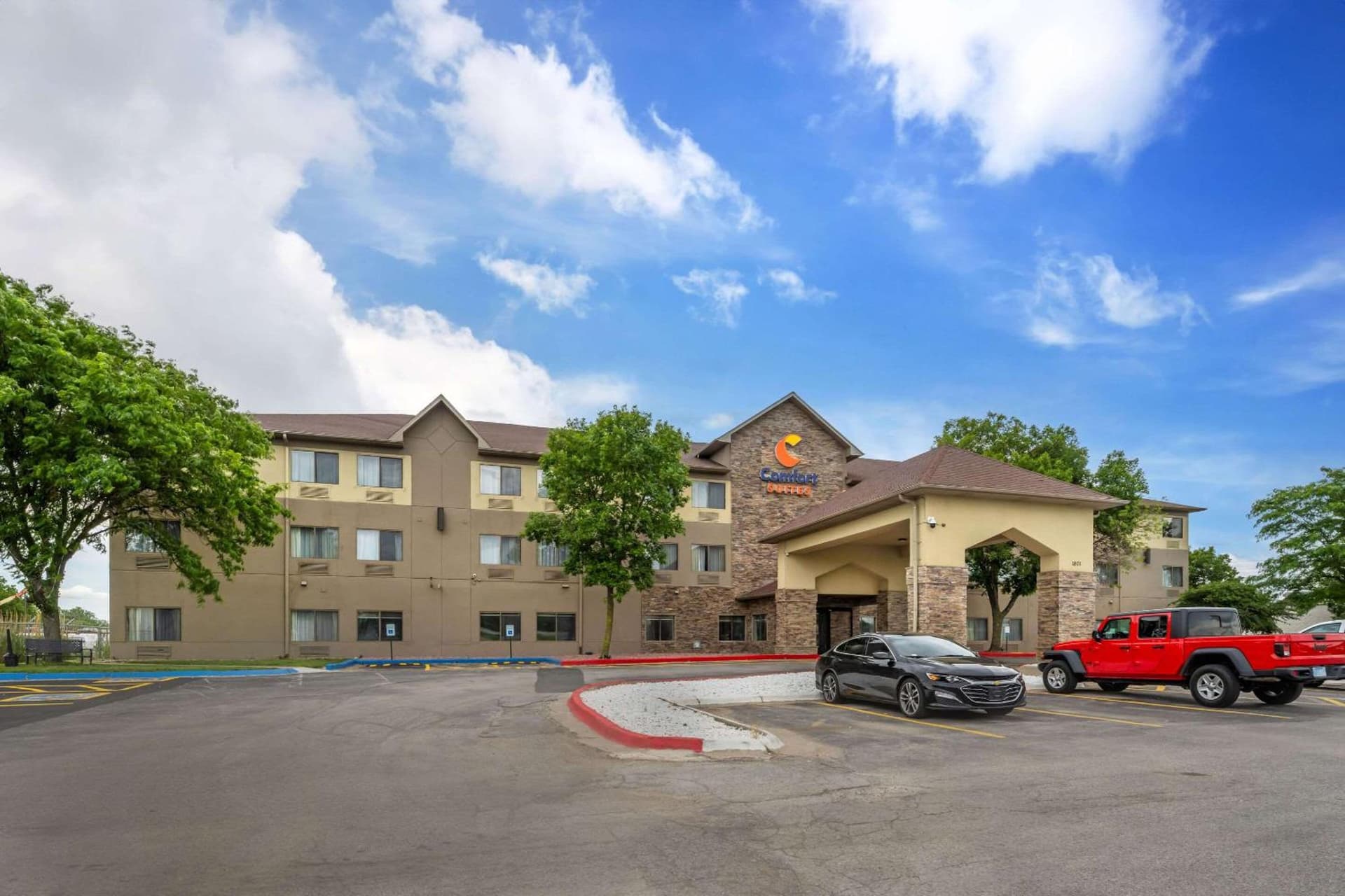 Comfort Suites Omaha East-Council Bluffs featured exterior or lobby in Council Bluffs, IA — similar hotel