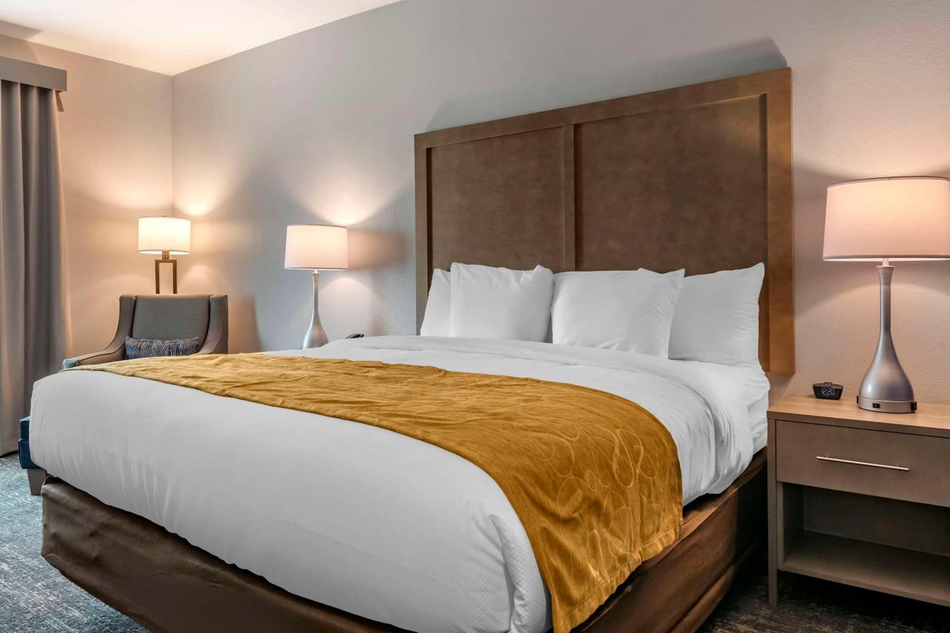 Comfort Inn & Suites Jacksonville - Orange Park Near Naval Air Station gallery photo in Jacksonville, FL — image 6