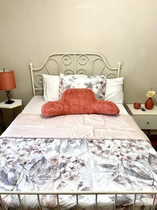 Elegance and Bliss Manor interior in Concord, CA — gallery photo 2