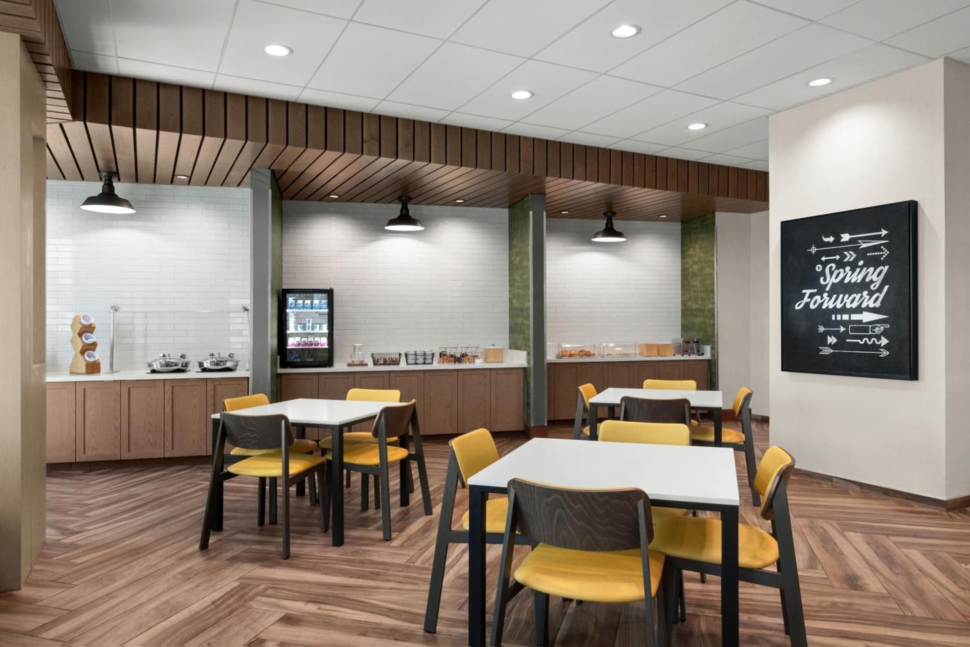 Fairfield by Marriott Inn & Suites Victorville property views in Victorville, CA — gallery photo 3