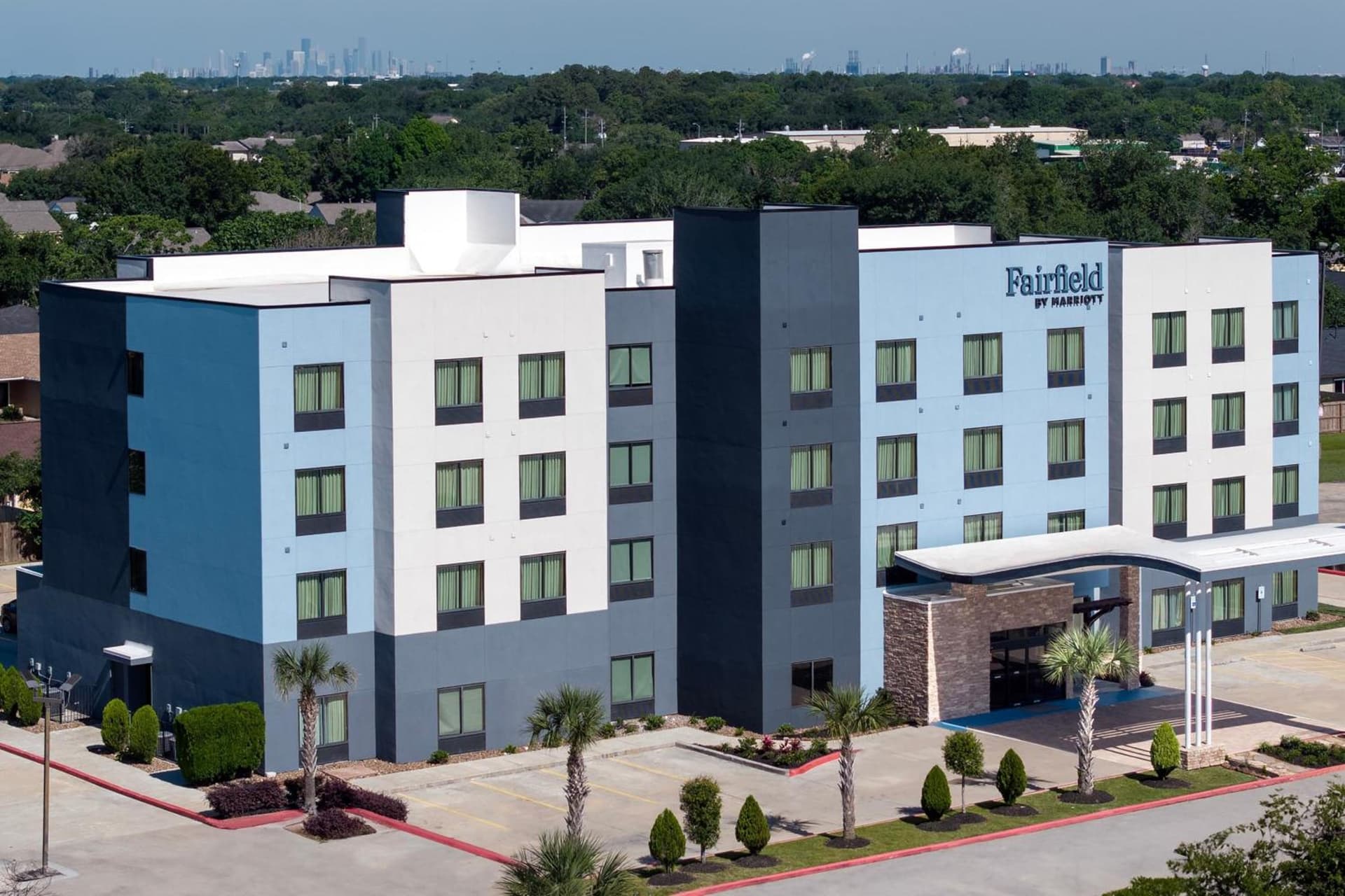 Fairfield Inn & Suites by Marriott Houston Pasadena interior in Pasadena, TX — gallery photo 2