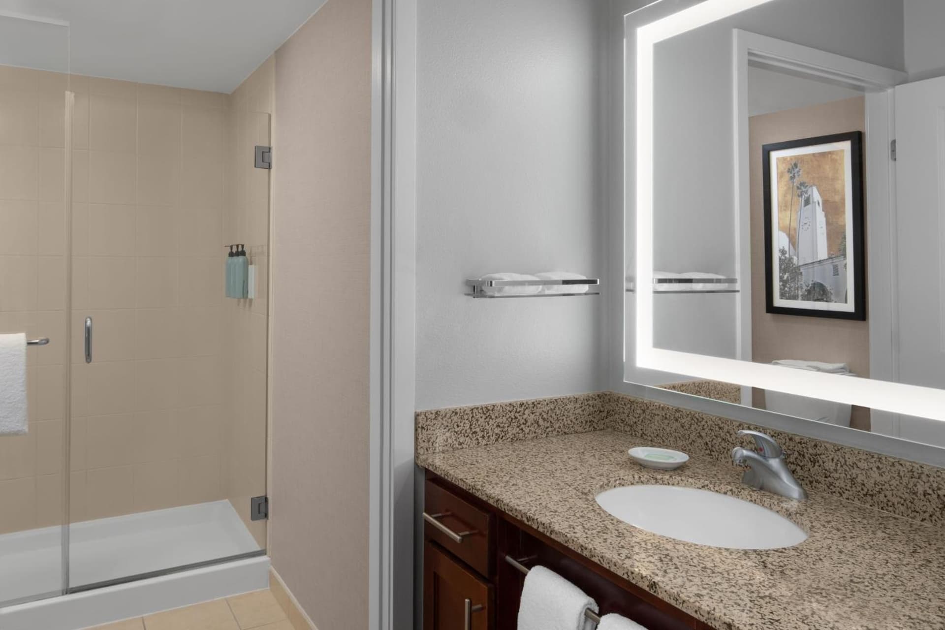 Residence Inn Los Angeles Burbank/Downtown gallery photo in Burbank, CA — image 7