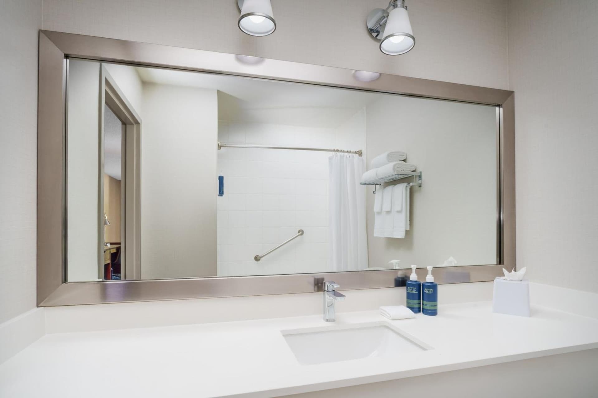 Four Points by Sheraton Pleasanton gallery photo in Pleasanton, CA — image 4