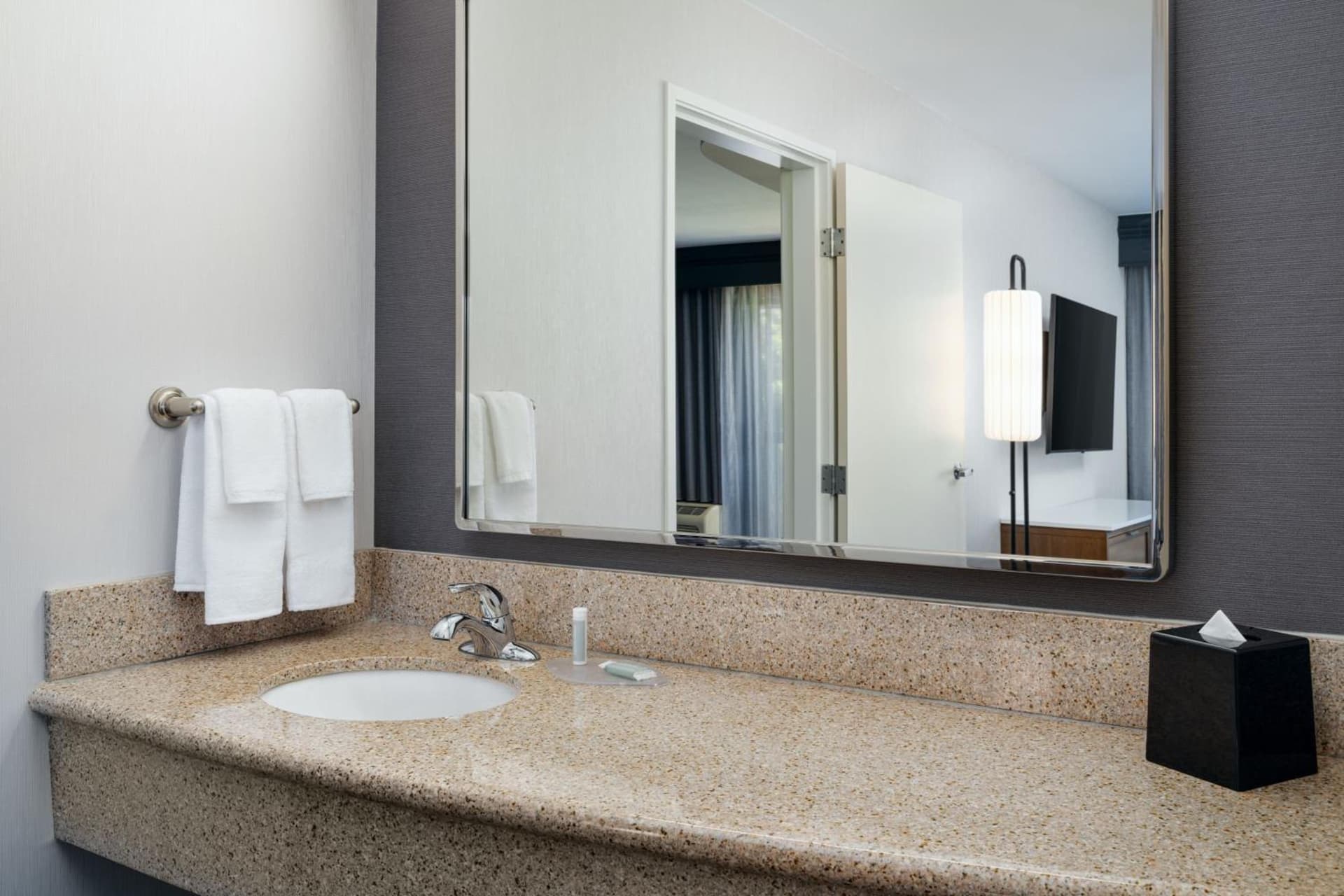Courtyard by Marriott Kingston gallery photo in Kingston, NY — image 15