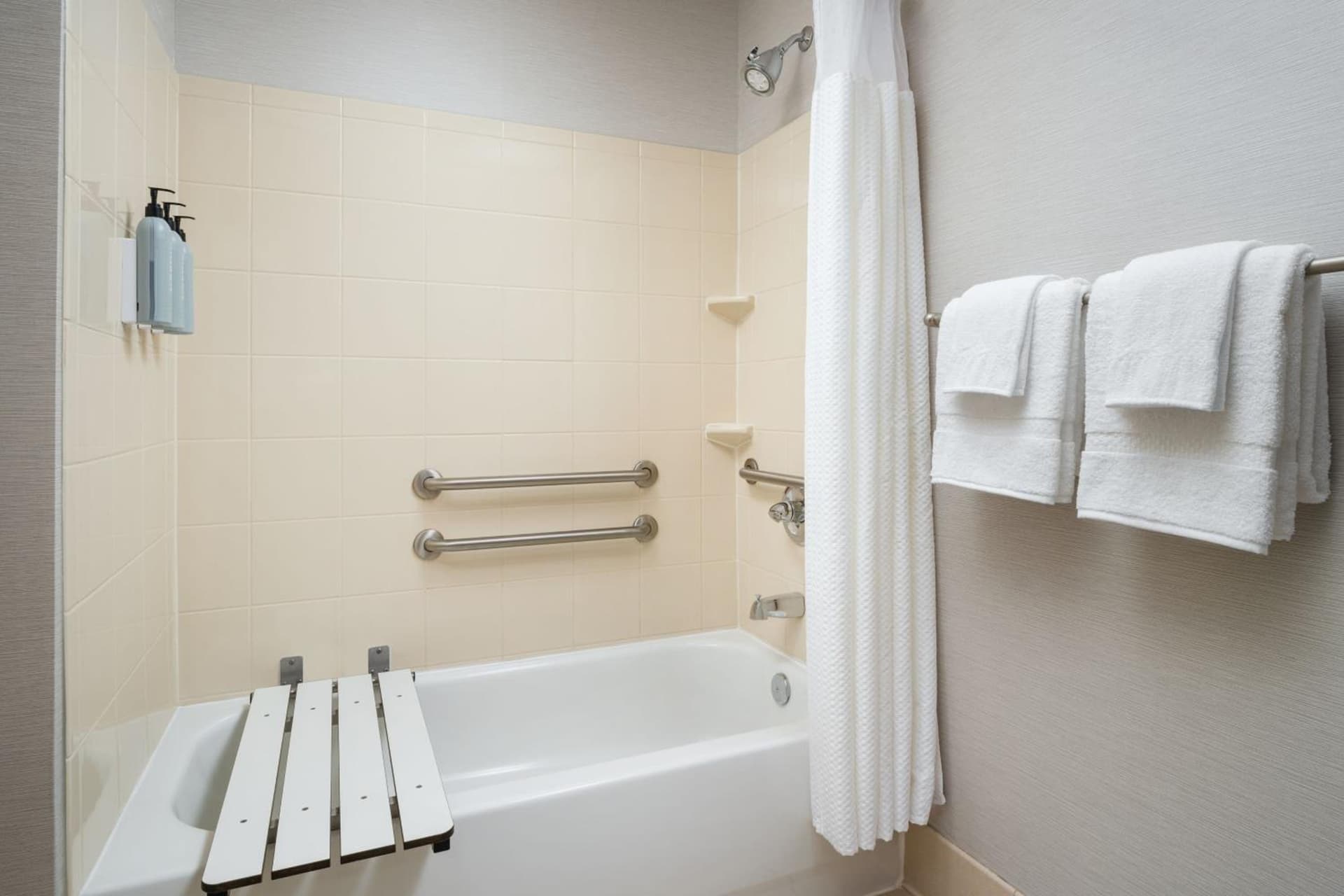 Courtyard by Marriott Kingston gallery photo in Kingston, NY — image 24
