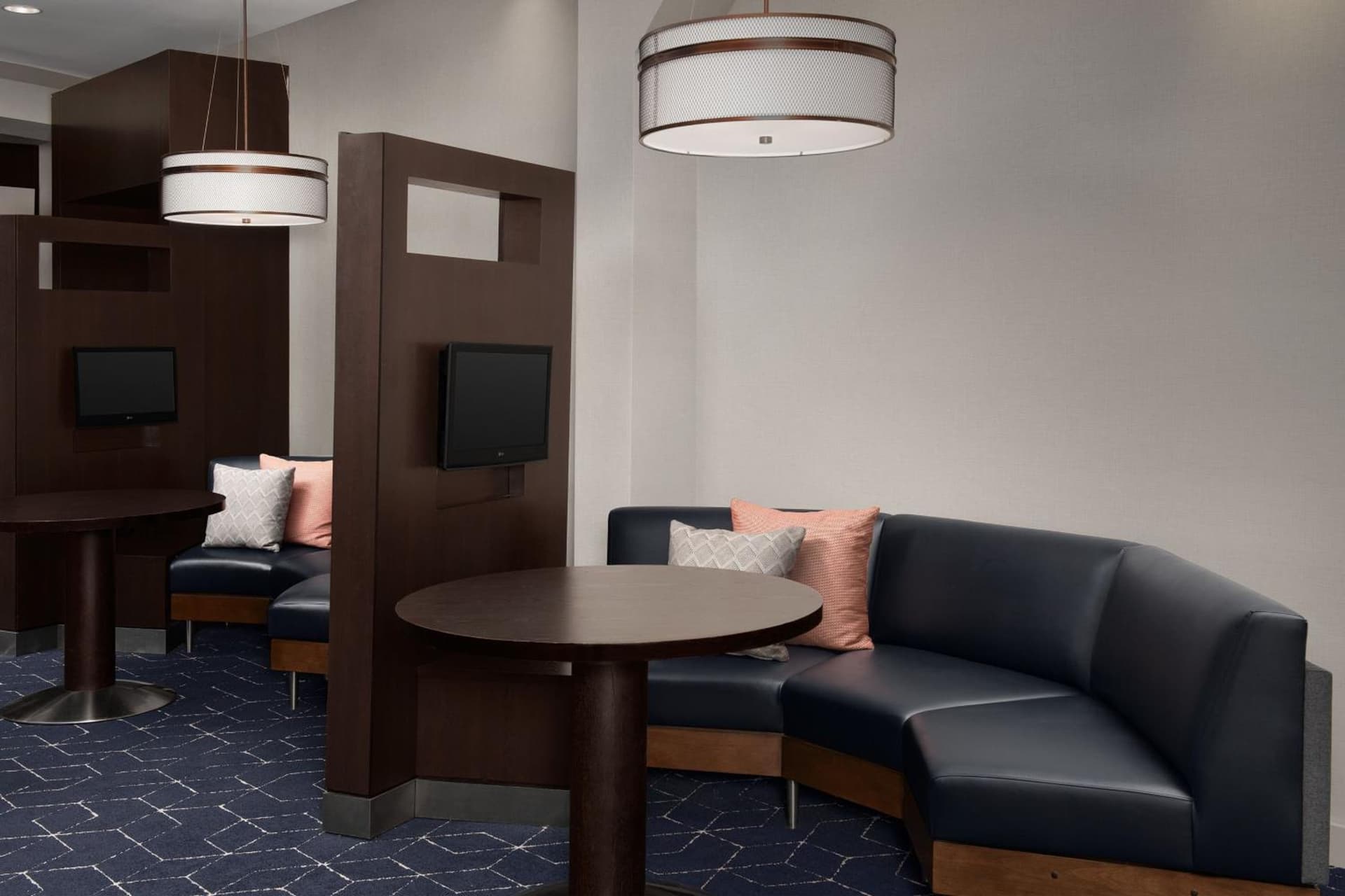 Courtyard by Marriott Syracuse Downtown at Armory Square gallery photo in Syracuse, NY — image 12