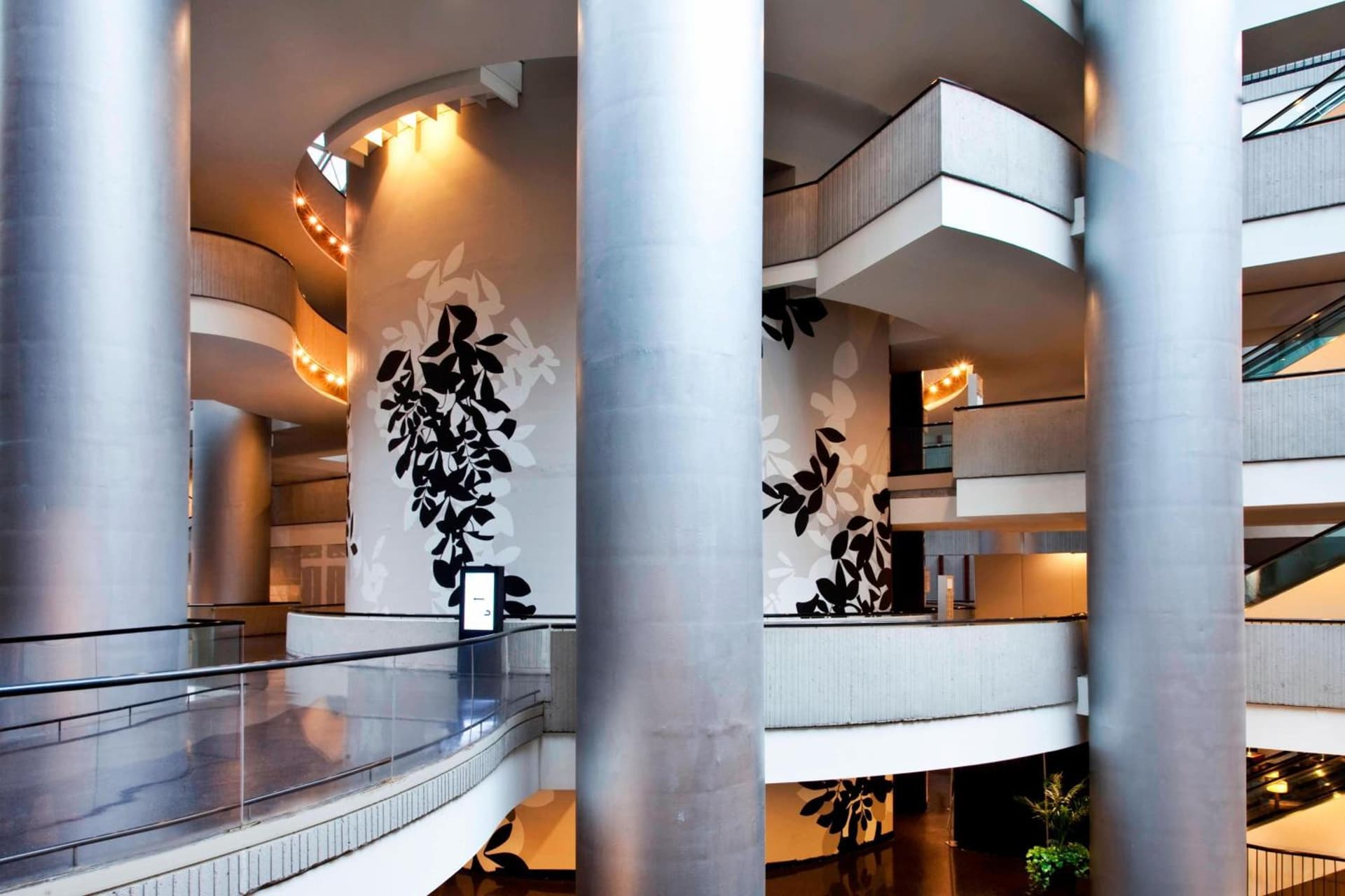 The Westin Peachtree Plaza, Atlanta gallery photo in Atlanta, GA — image 138