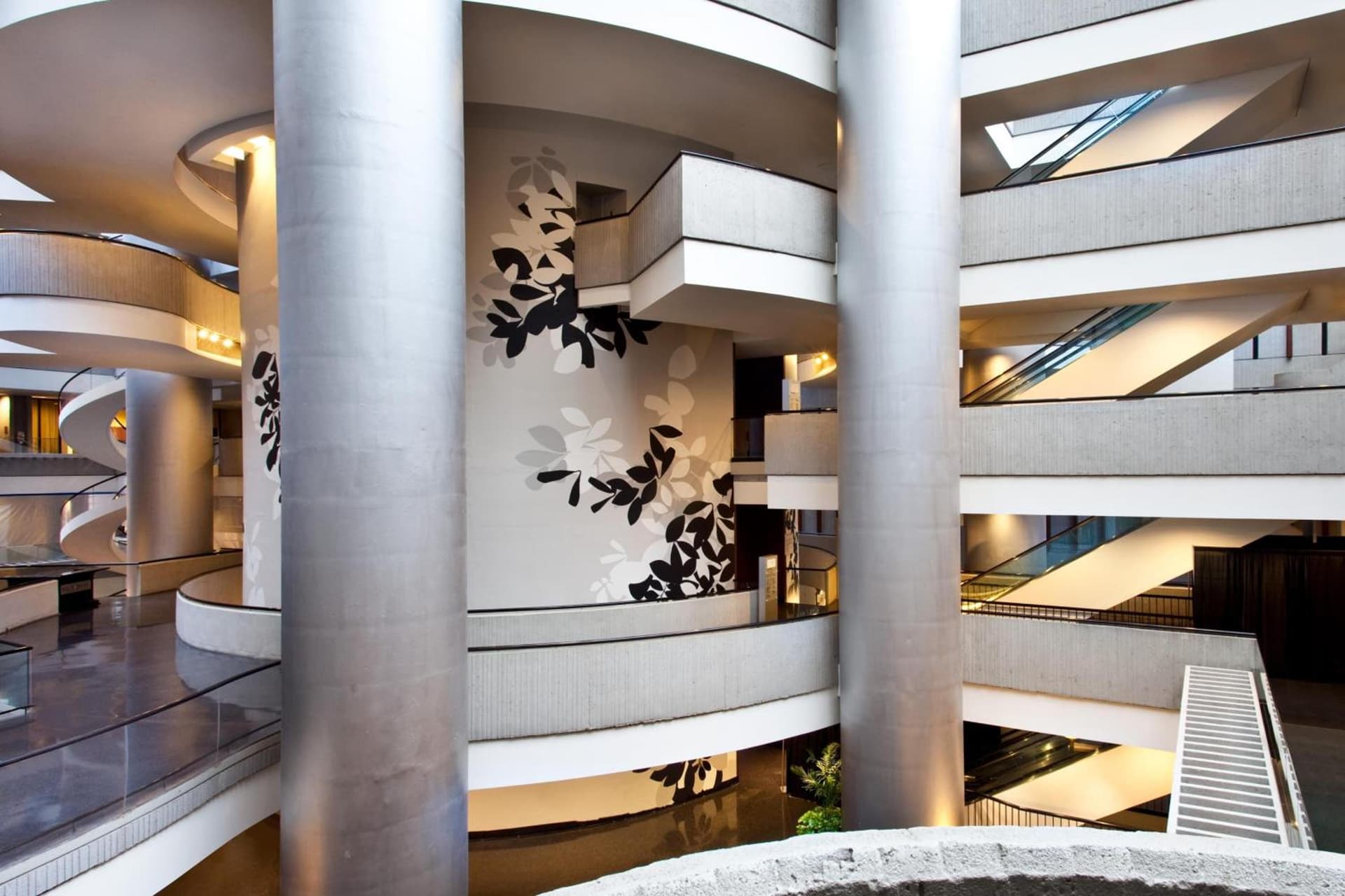 The Westin Peachtree Plaza, Atlanta gallery photo in Atlanta, GA — image 79