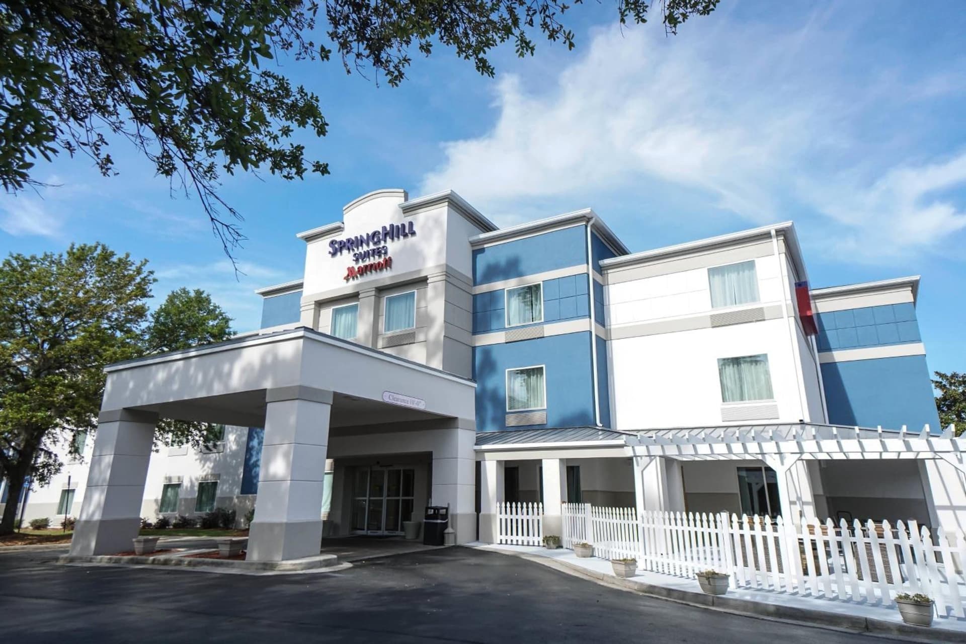Country Inn & Suites by Radisson, Savannah Southside interior in Savannah, GA — gallery photo 2