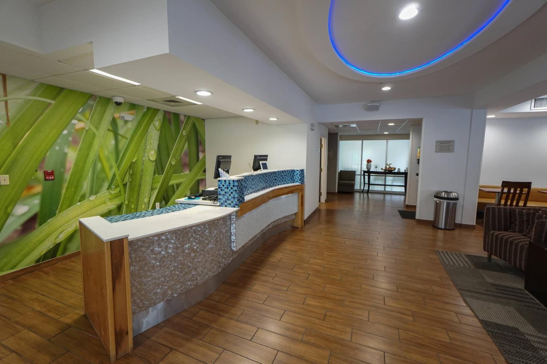 Country Inn & Suites by Radisson, Savannah Southside property views in Savannah, GA — gallery photo 3