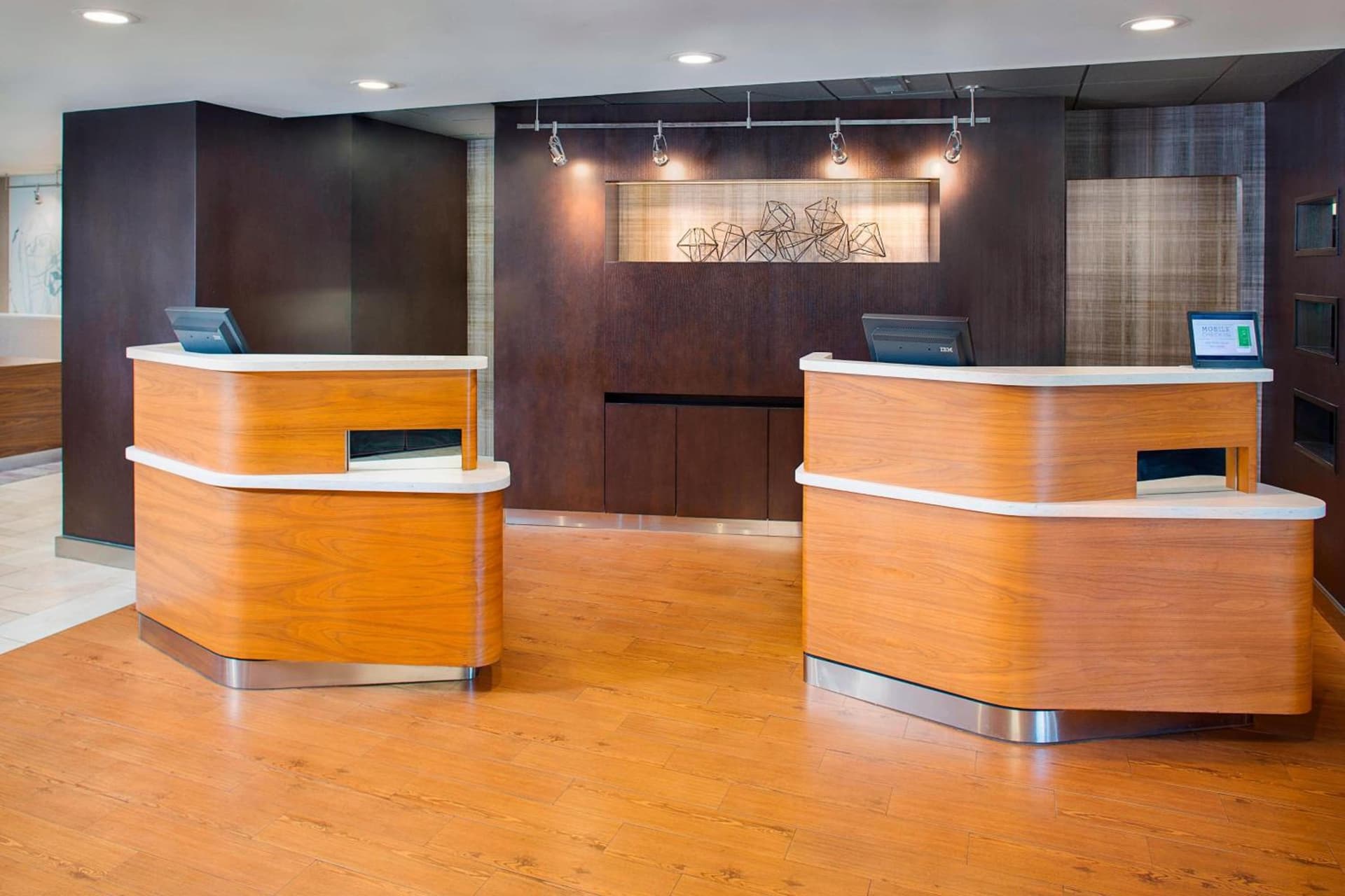 Courtyard by Marriott Birmingham Homewood interior in Birmingham, AL — gallery photo 2