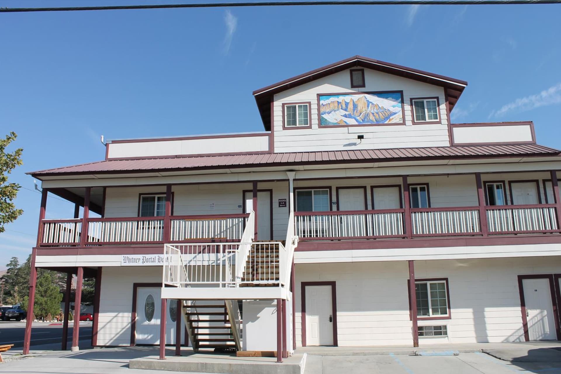 Whitney Portal Hotel And Hostel — hotel in Lone Pine, California