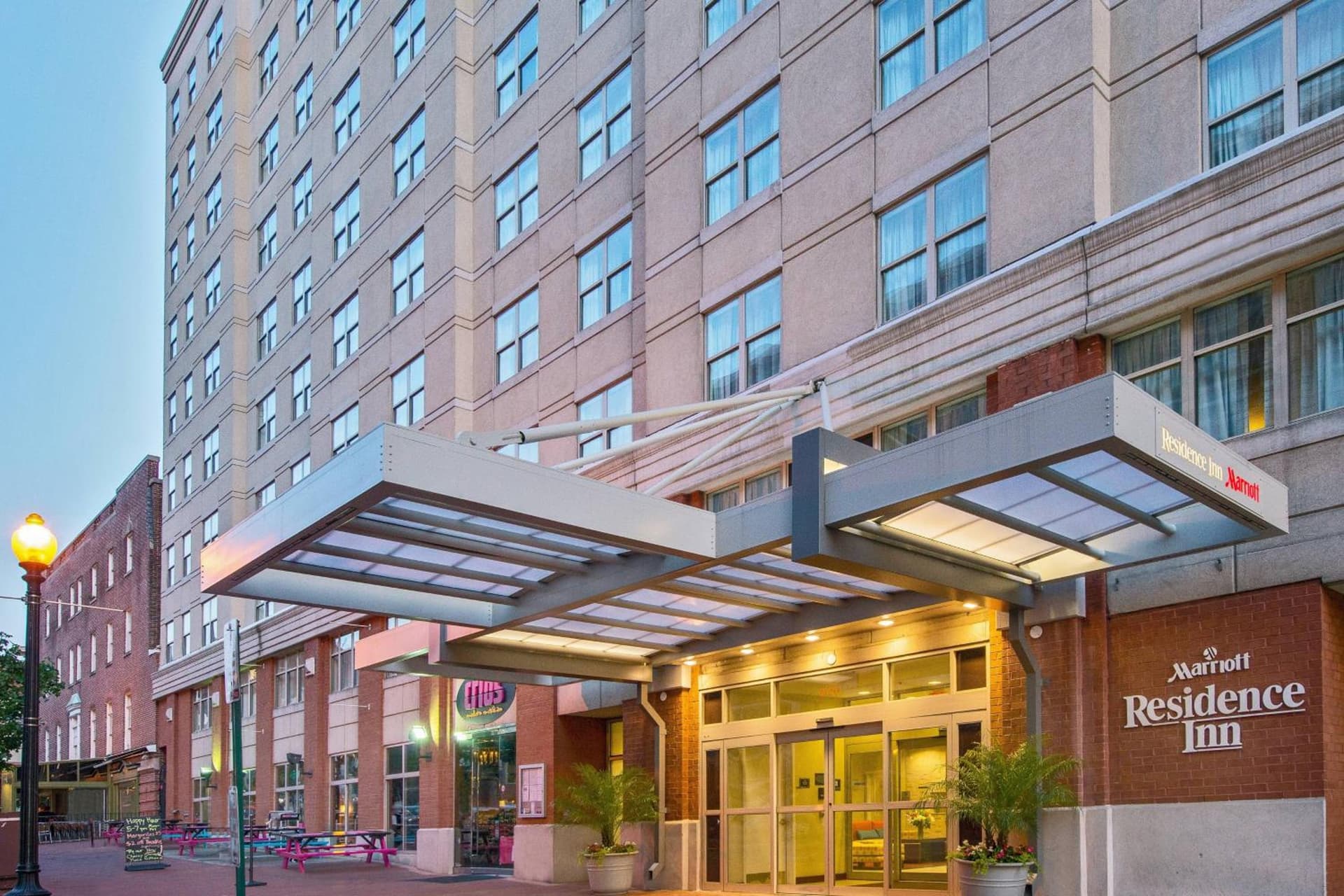 Residence Inn Washington, DC / Dupont Circle interior in Washington, DC — gallery photo 2