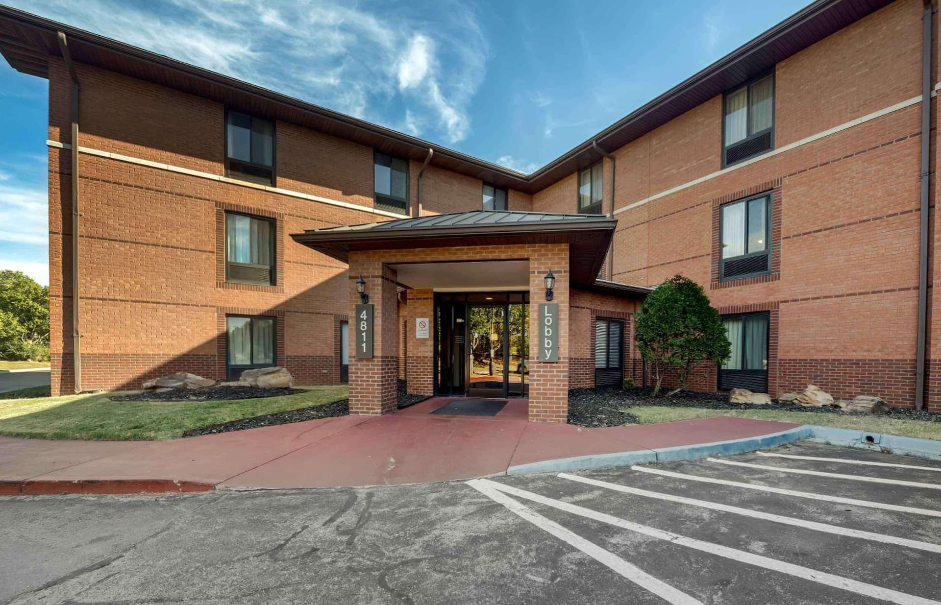 Extended Stay America Suites - Oklahoma City - Northwest featured exterior or lobby in Oklahoma City, OK — similar hotel