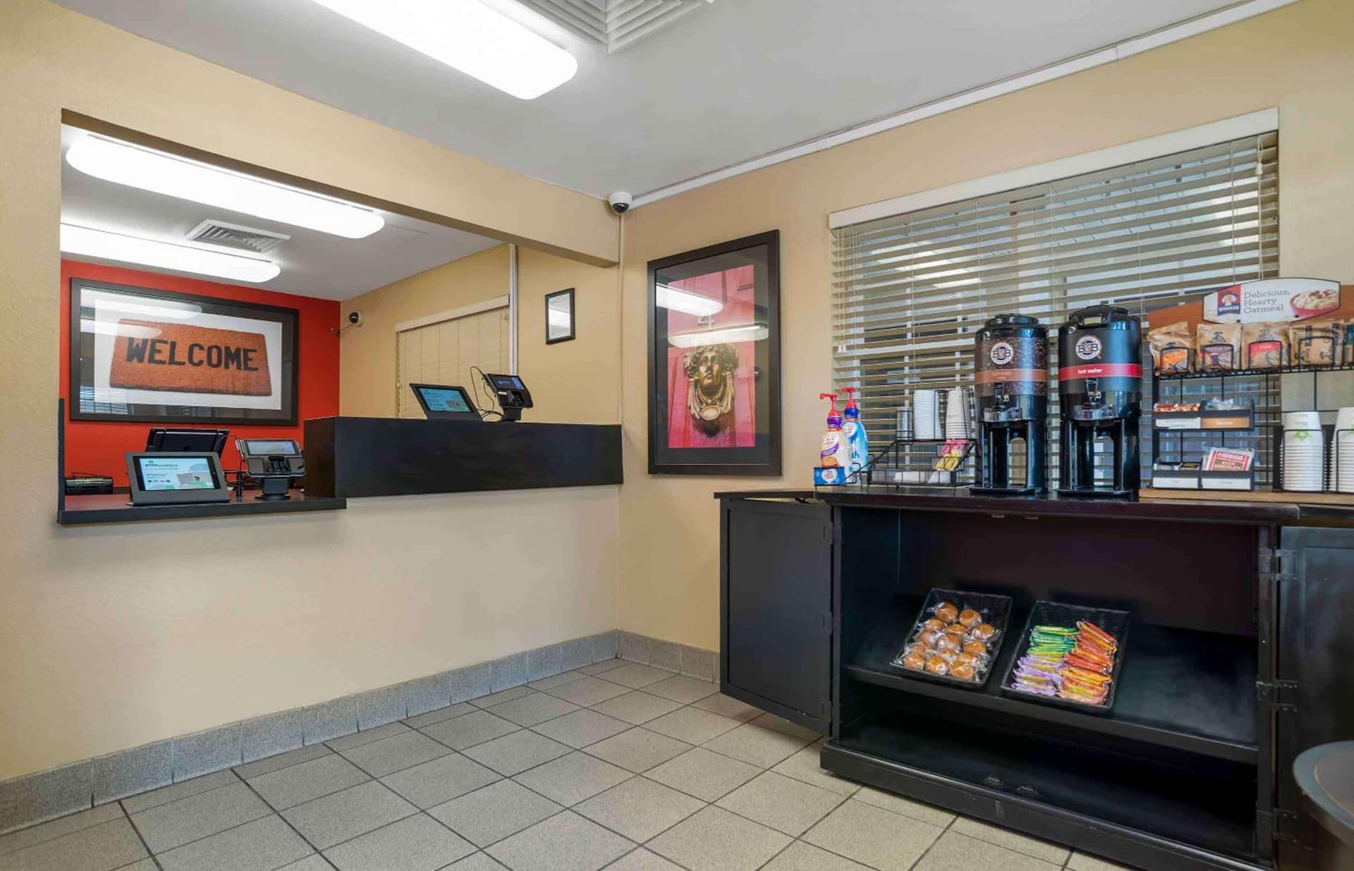 Extended Stay America Suites - Mobile - Spring Hill property views in Mobile, AL — gallery photo 3