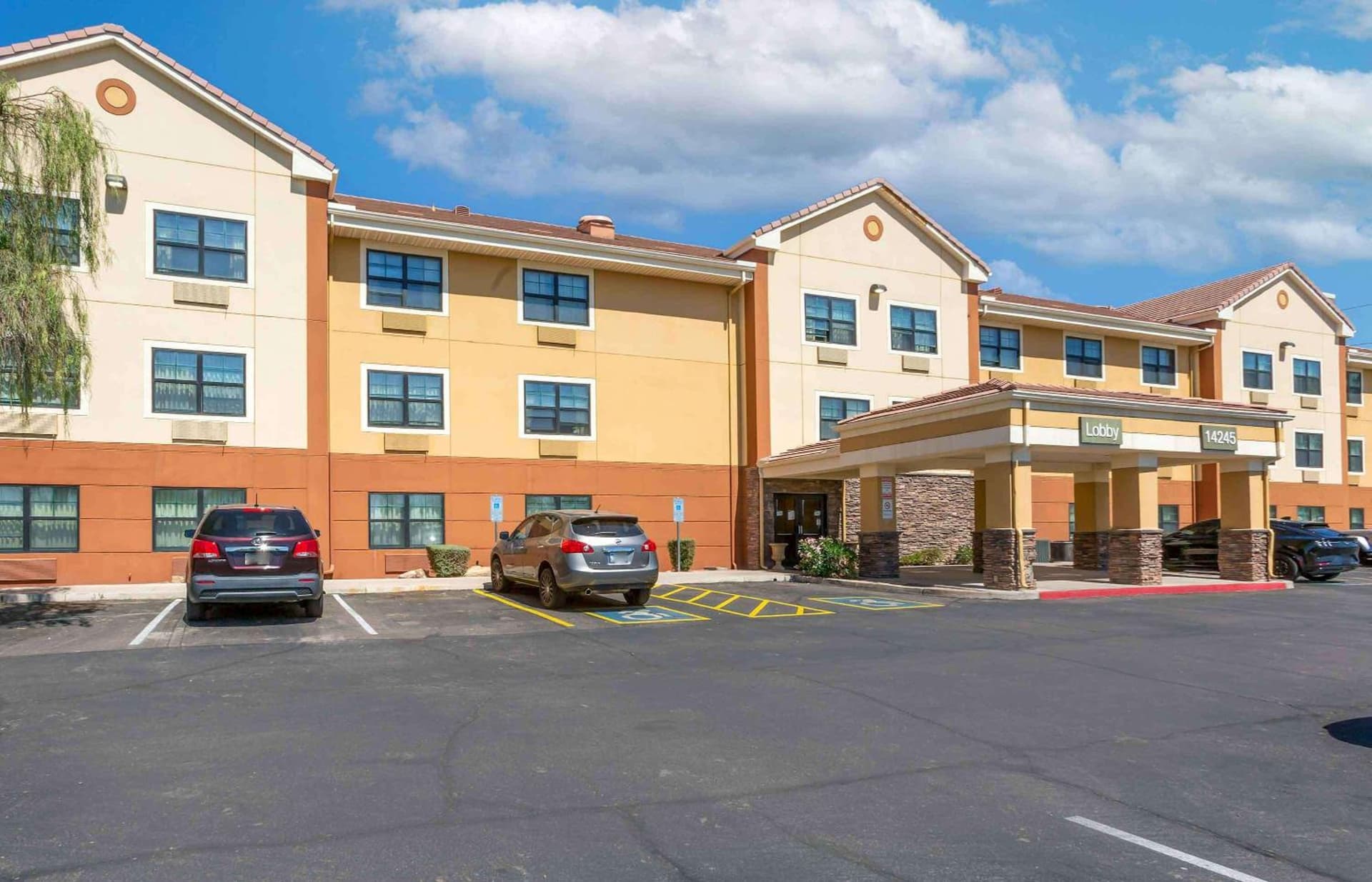 Extended Stay America Suites - Phoenix - Chandler featured exterior or lobby in Phoenix, AZ — similar hotel