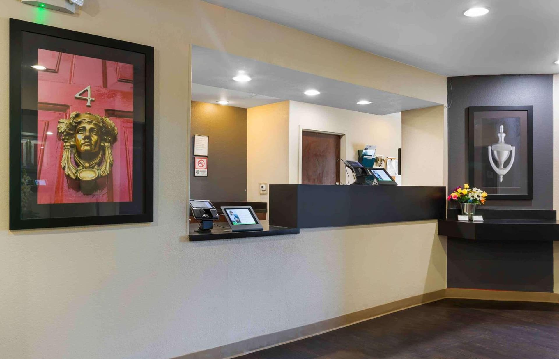 Extended Stay America Suites - Phoenix - Chandler property views in Phoenix, AZ — gallery photo 3