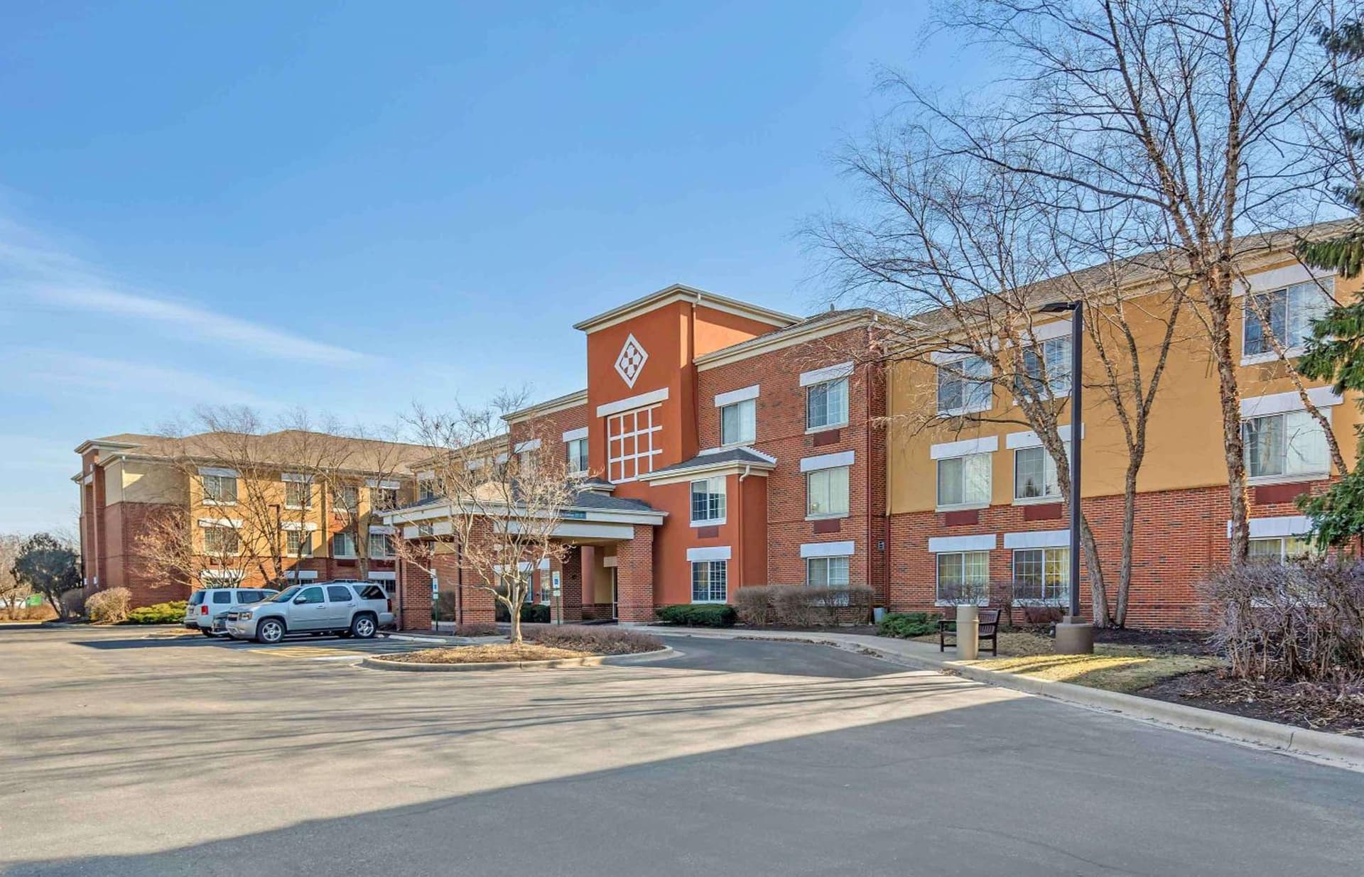 Studio 6 Extended Stay Chicago Vernon Hills Lincolnshire IL featured exterior or lobby in Mettawa, IL — similar hotel
