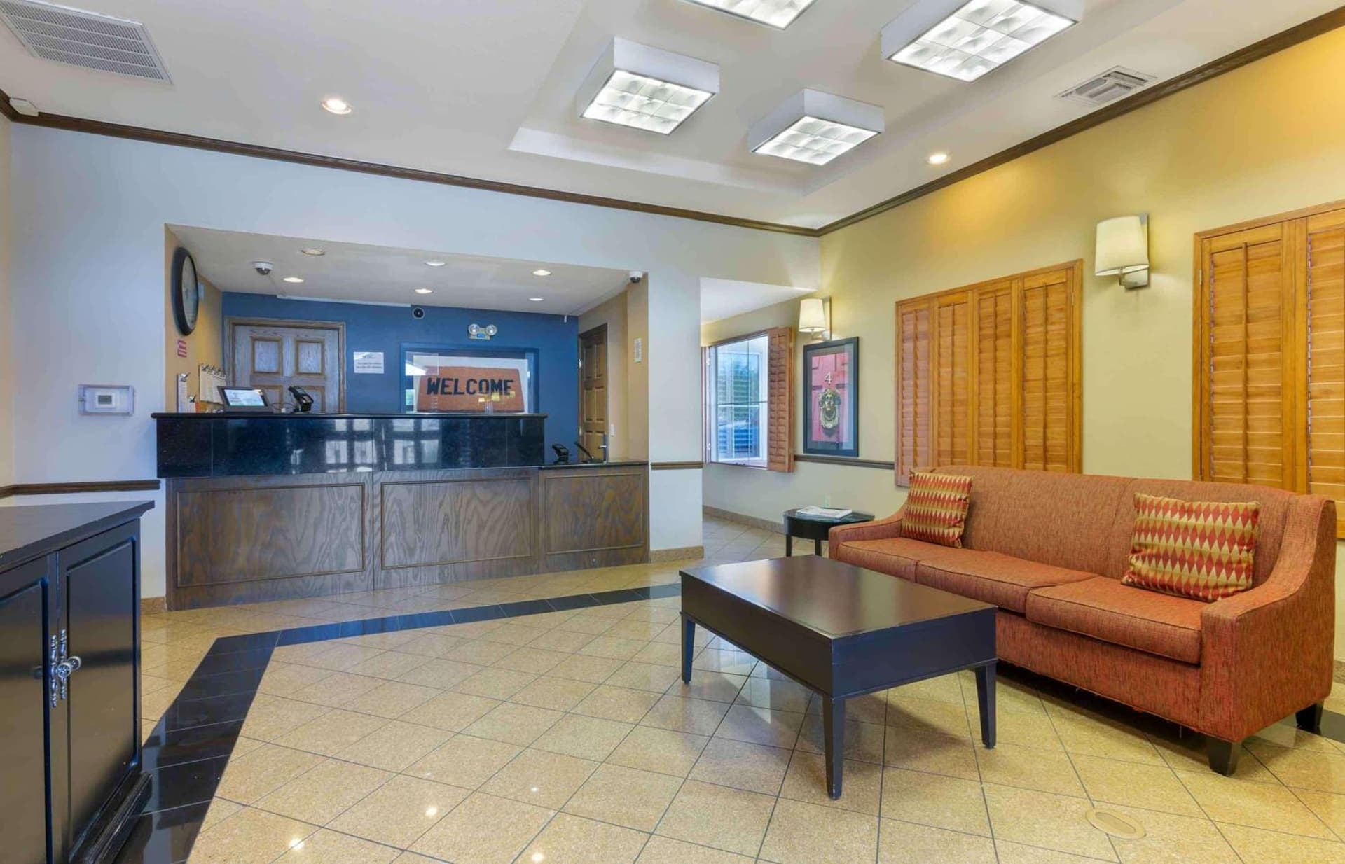 Extended Stay America Suites - Phoenix - Chandler - E Chandler Blvd property views in Phoenix, AZ — gallery photo 3
