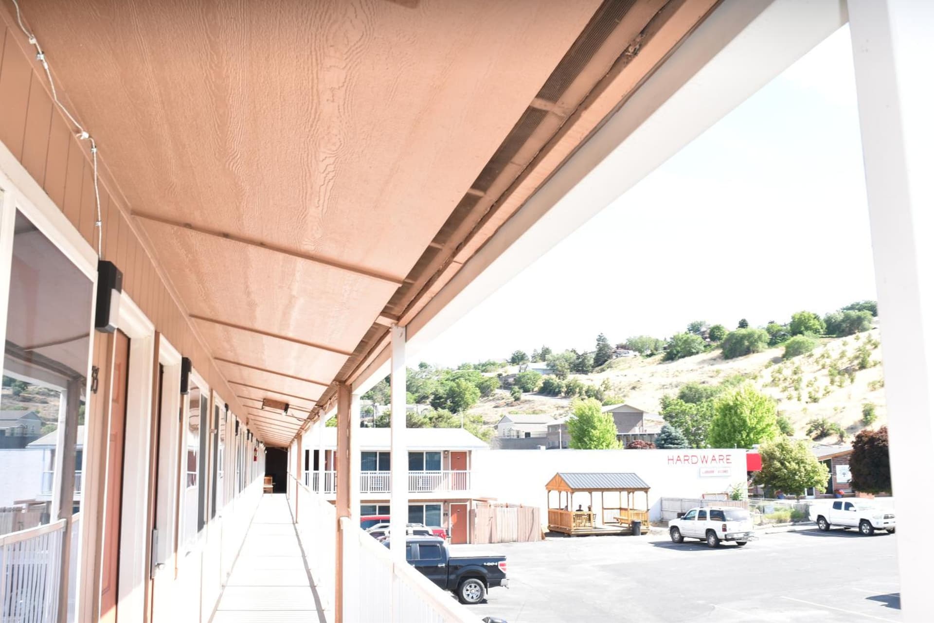 Arlington inn featured exterior or lobby in Arlington, OR — similar hotel