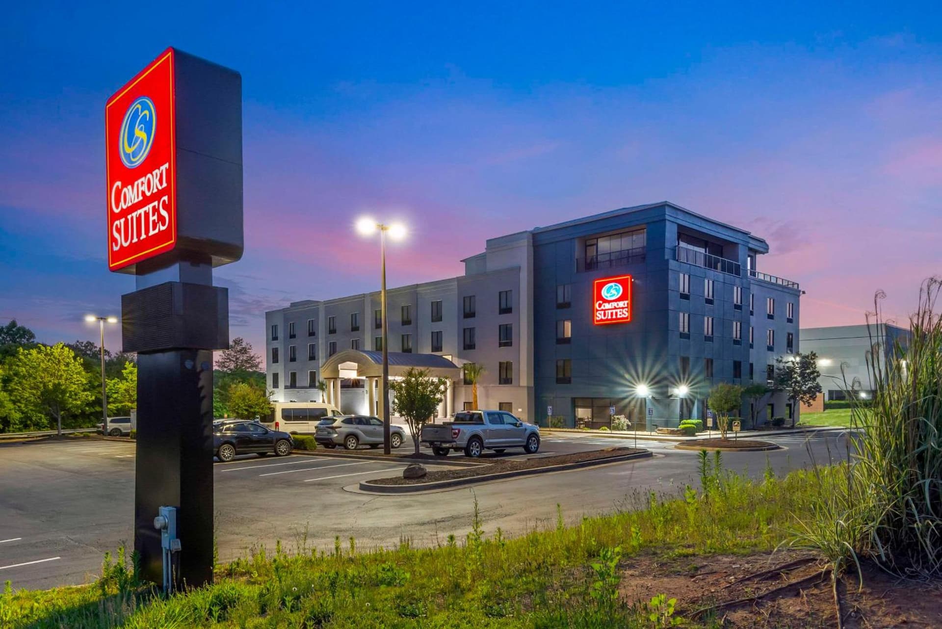 Comfort Suites Atlanta Airport interior in Forest Park, GA — gallery photo 2