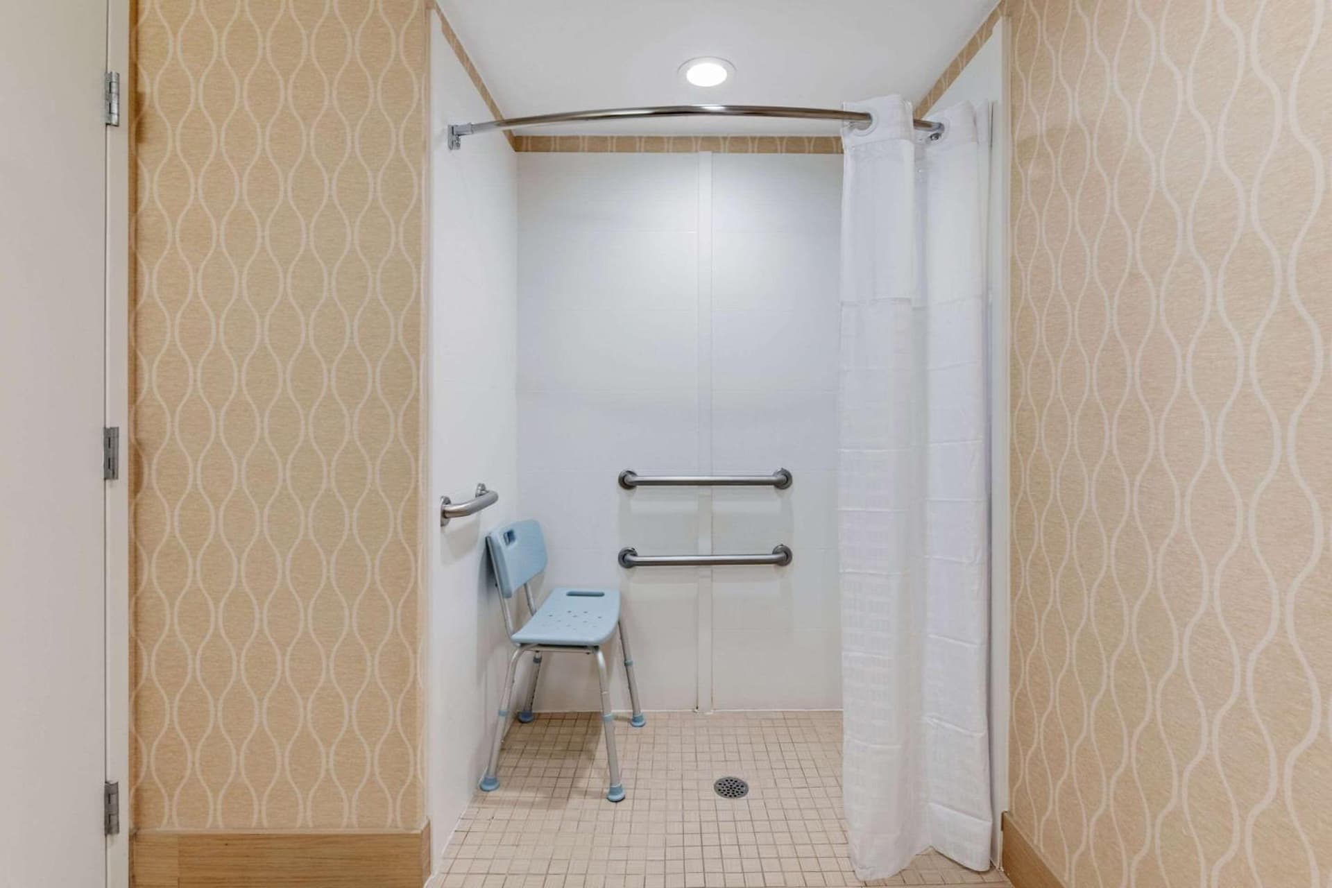 Comfort Suites Chesapeake - Norfolk gallery photo in Chesapeake, VA — image 12