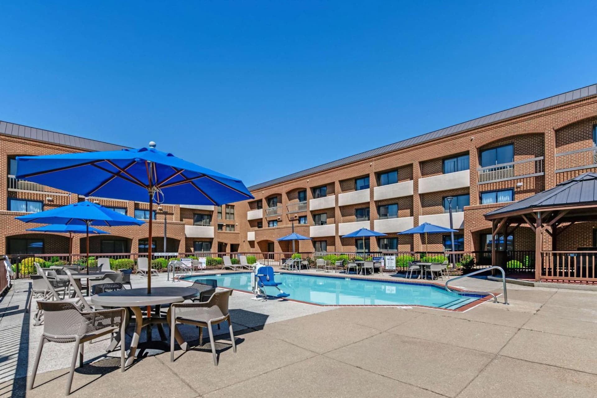 Comfort Suites Chesapeake - Norfolk gallery photo in Chesapeake, VA — image 24