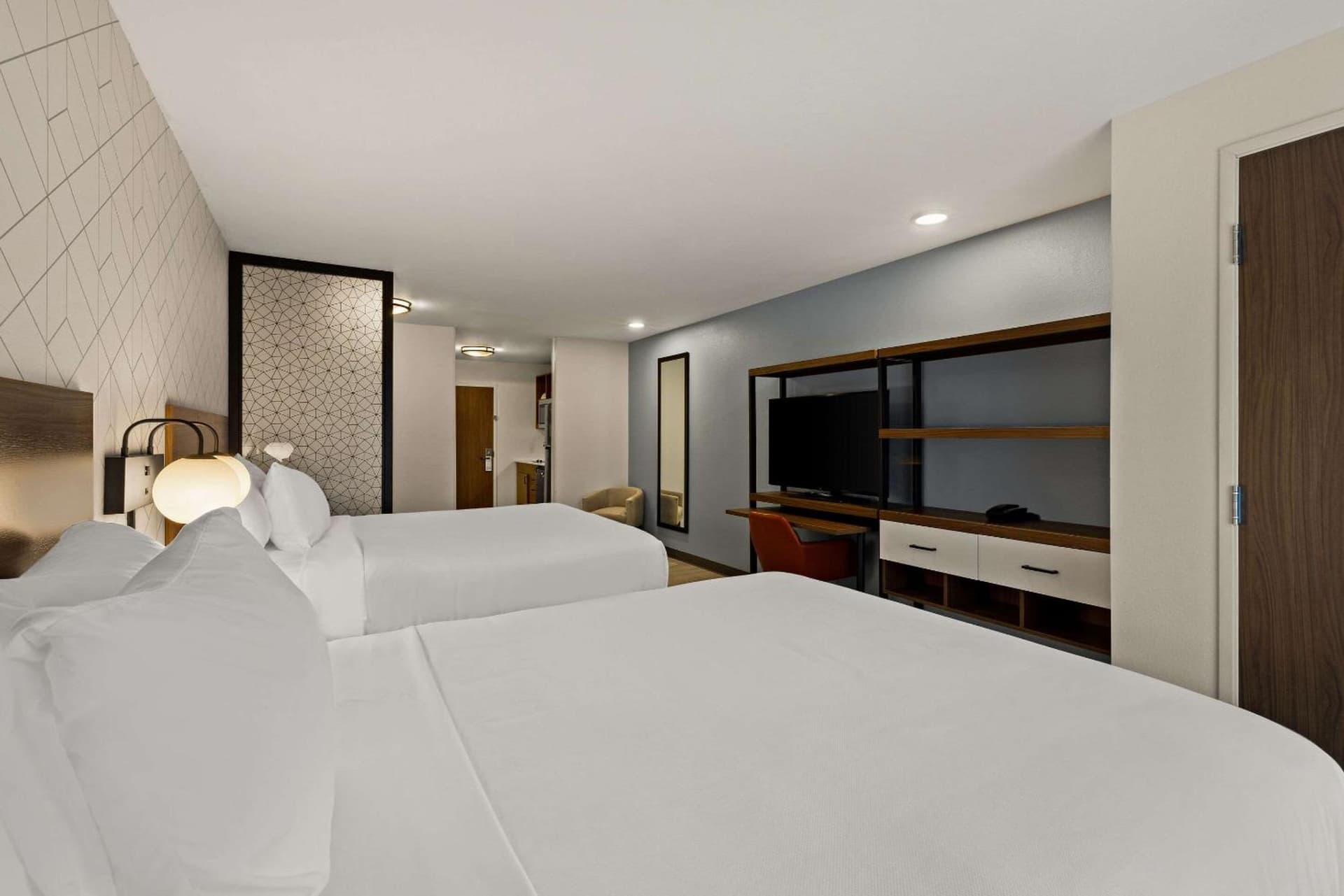 Everhome Suites Temecula gallery photo in Temecula, CA — image 4