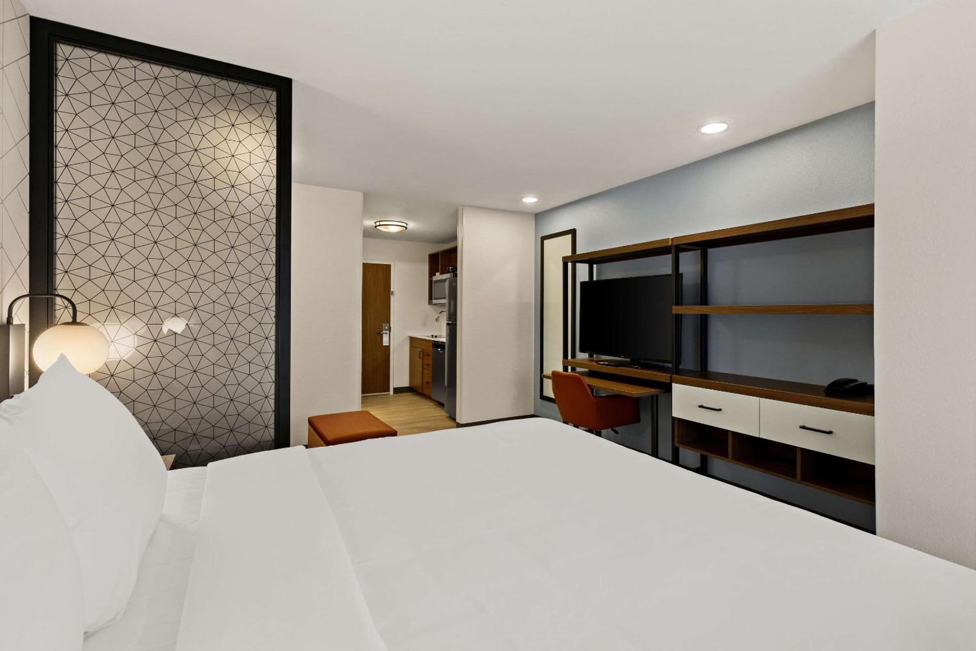 Everhome Suites Temecula gallery photo in Temecula, CA — image 5