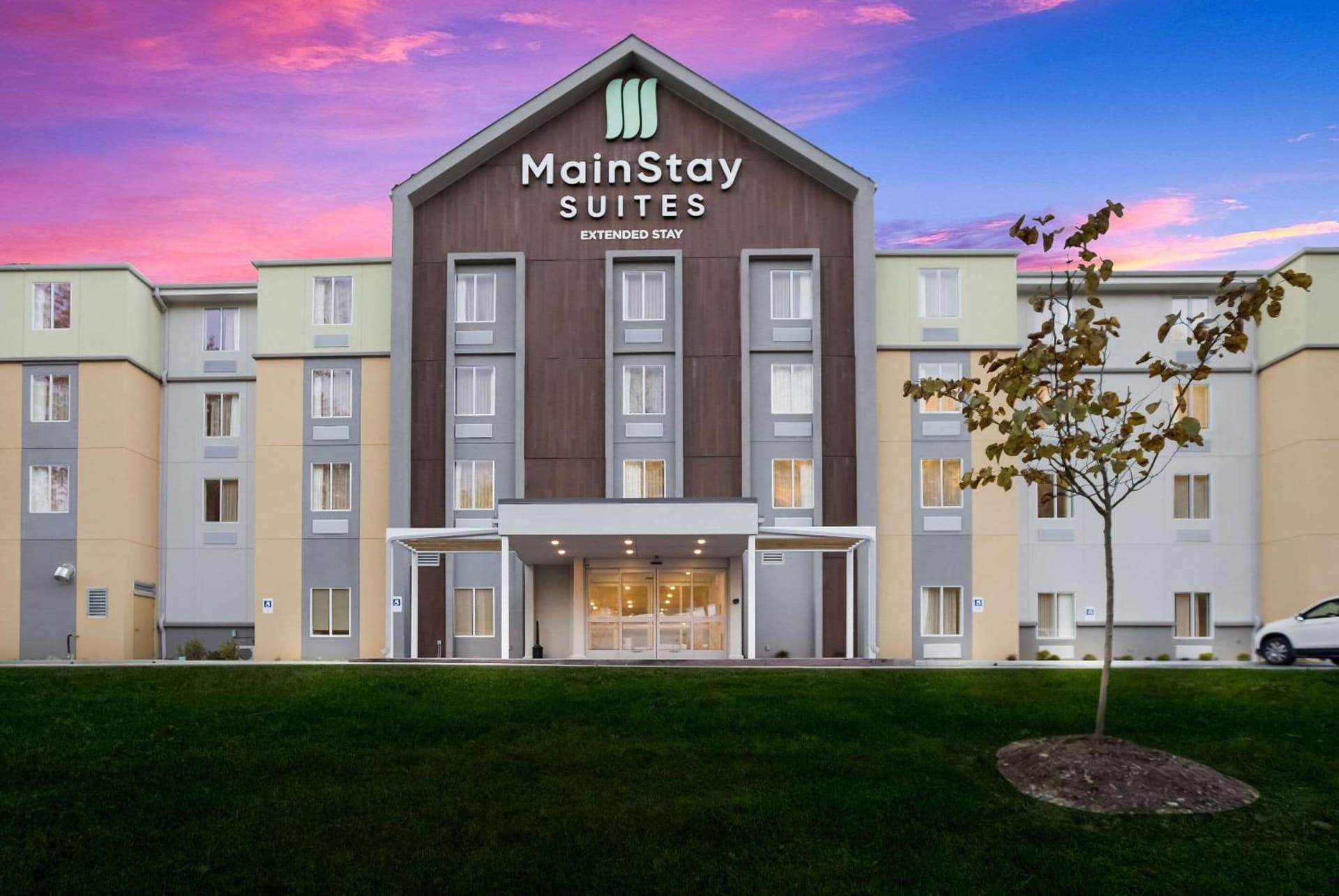 MainStay Suites Gatlinburg Downtown Area featured exterior or lobby in Gatlinburg, TN — similar hotel