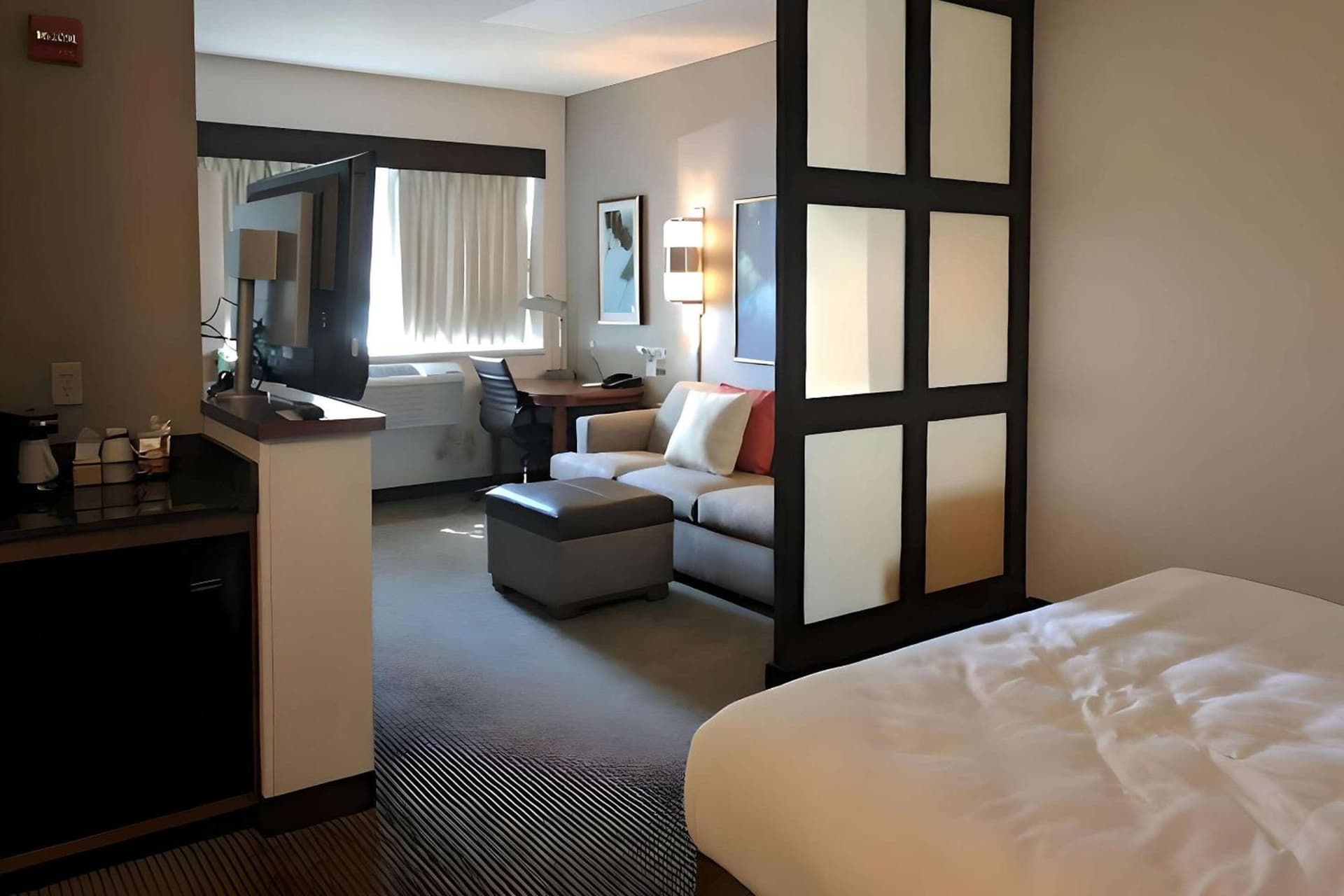 Comfort Suites Milwaukee West property views in Milwaukee, WI — gallery photo 3