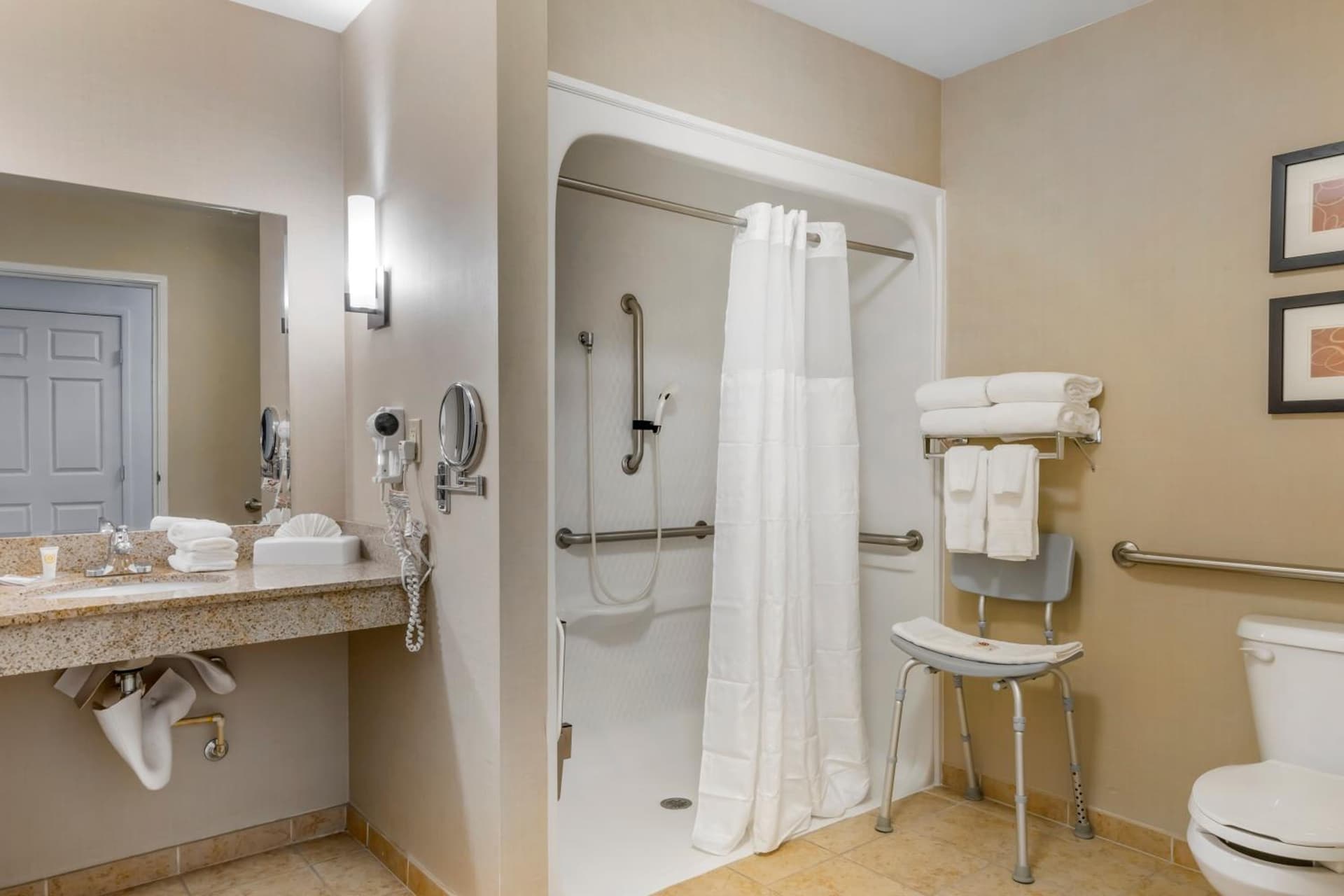 Comfort Suites Sarasota-Siesta Key gallery photo in Sarasota, FL — image 22