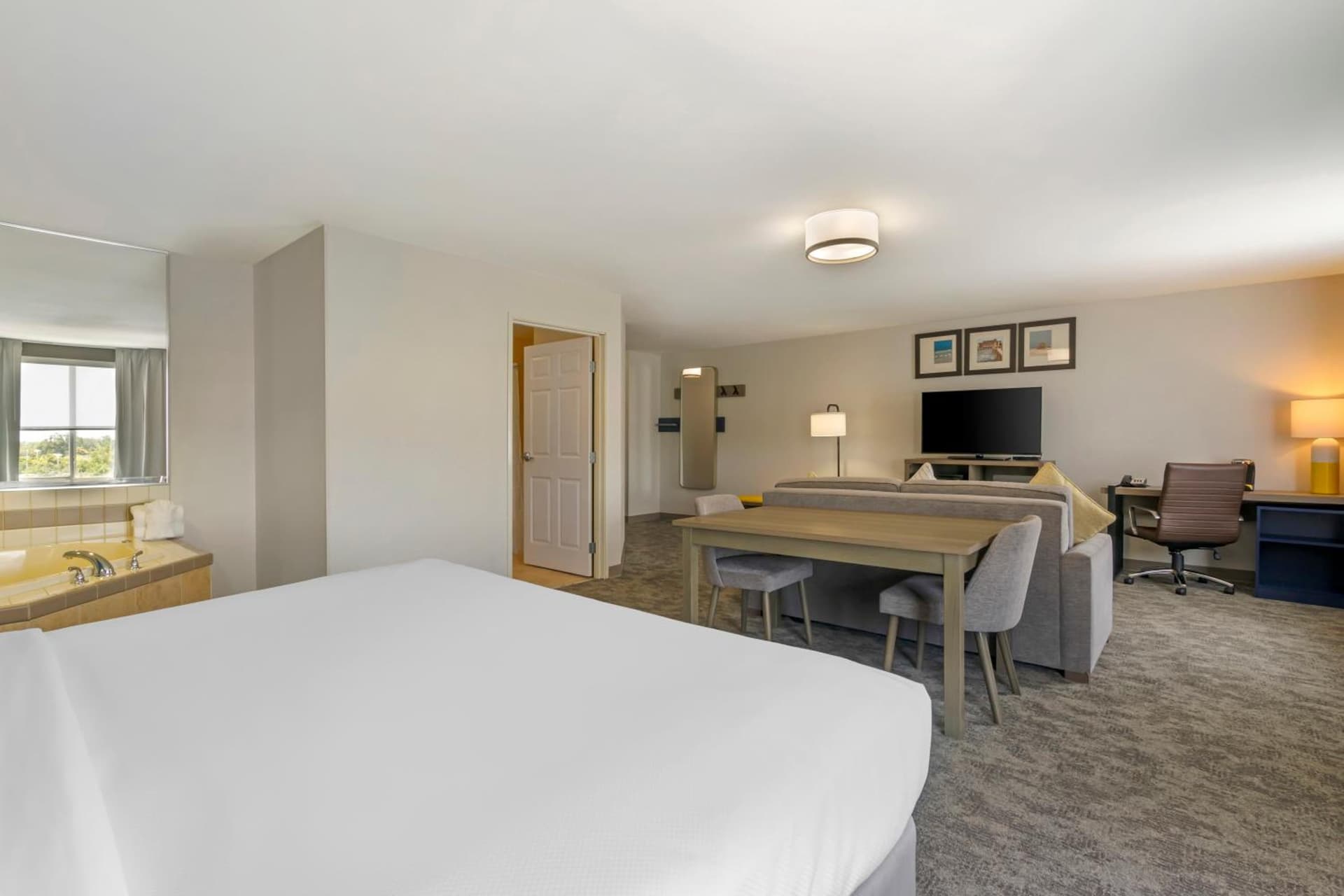 Comfort Suites Sarasota-Siesta Key interior in Sarasota, FL — gallery photo 2