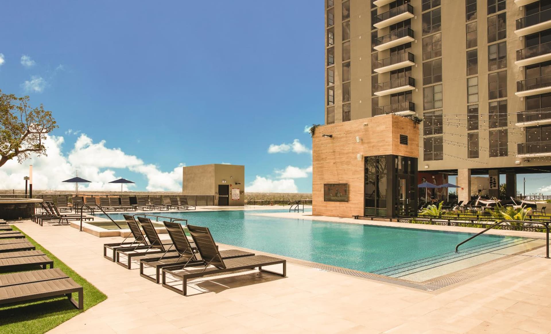 Flow Hotel Fort Lauderdale interior in Fort Lauderdale, FL — gallery photo 2