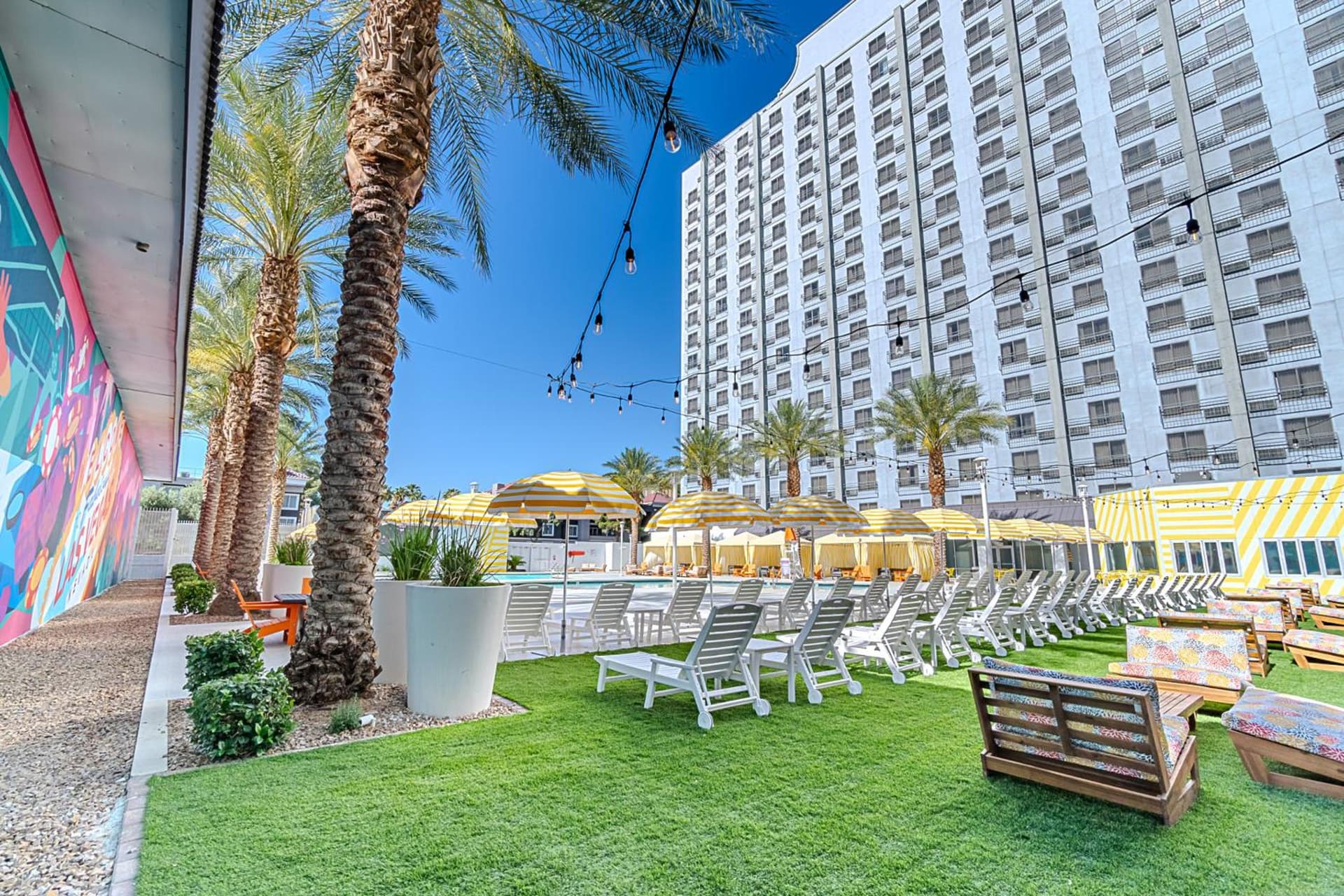 OYO Hotel and Casino Las Vegas gallery photo in Las Vegas, NV — image 4