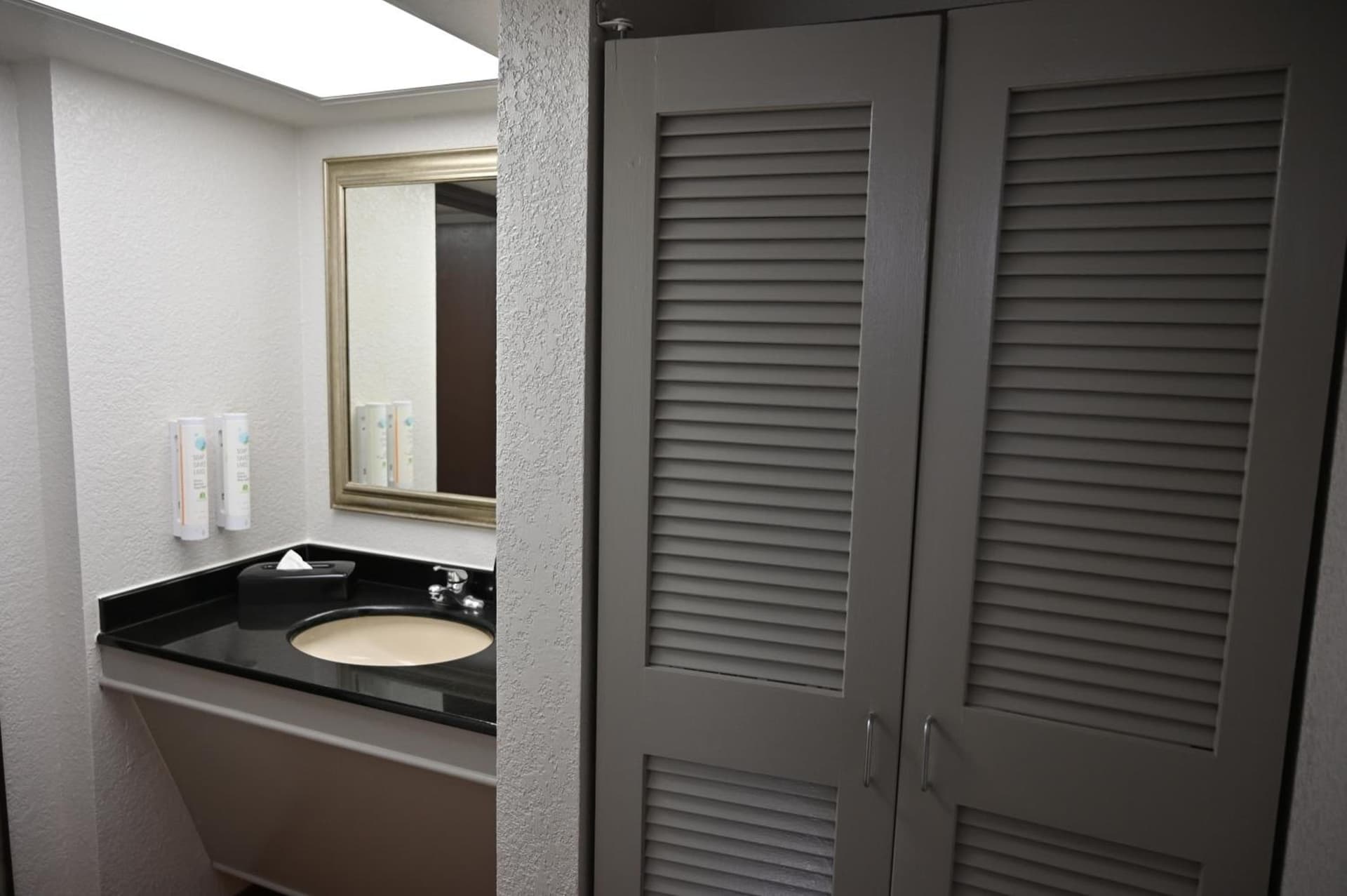 Atrium Hotel and Suites DFW Airport gallery photo in Irving, TX — image 83