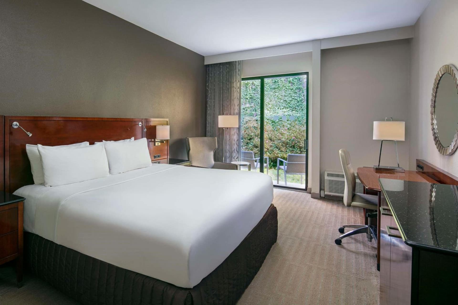 Sonesta Charlotte Lower South End gallery photo in Charlotte, NC — image 65
