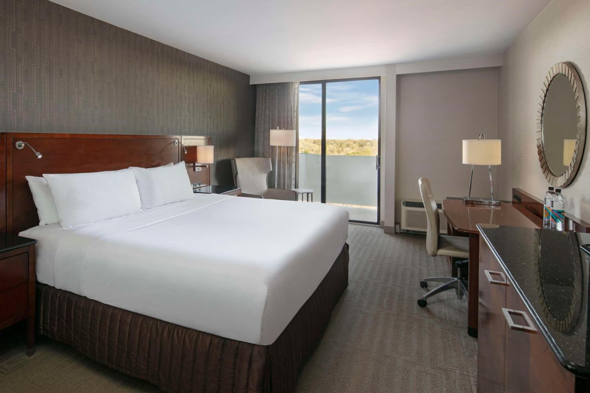 Sonesta Charlotte Lower South End gallery photo in Charlotte, NC — image 21