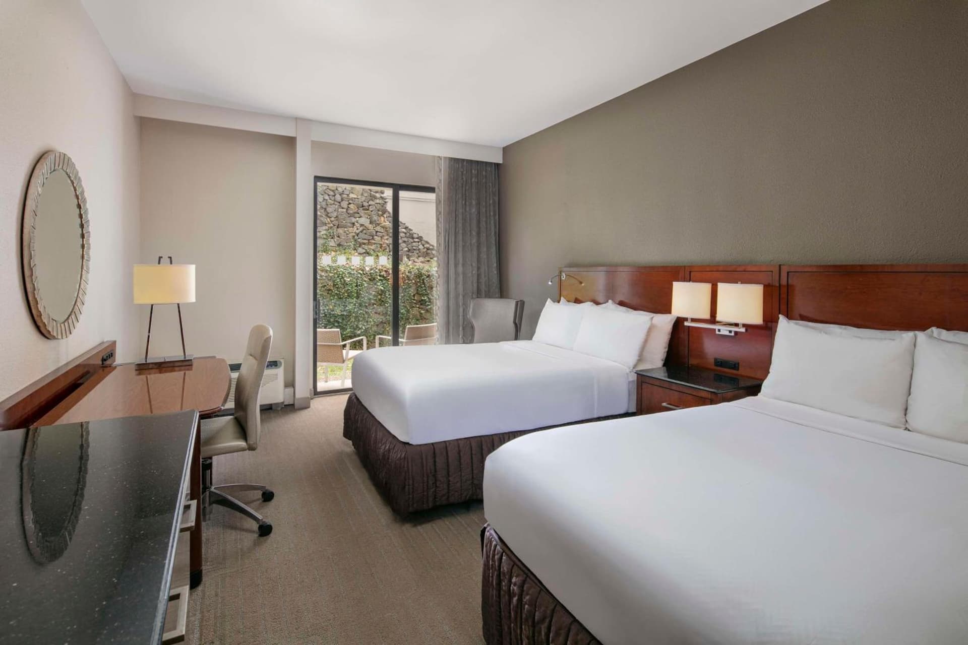Sonesta Charlotte Lower South End gallery photo in Charlotte, NC — image 53