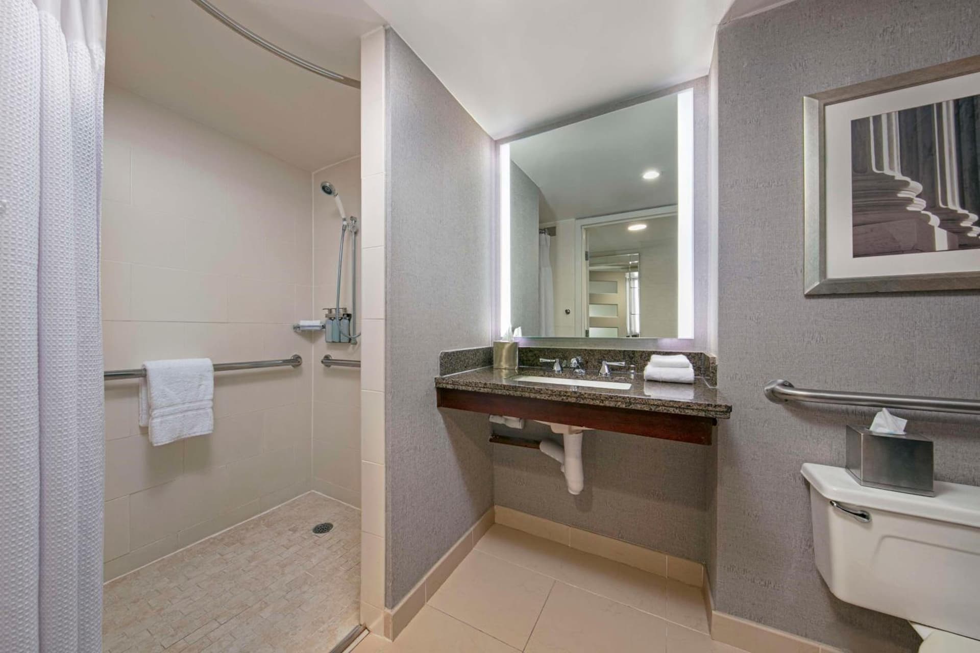 Sonesta Charlotte Lower South End gallery photo in Charlotte, NC — image 13